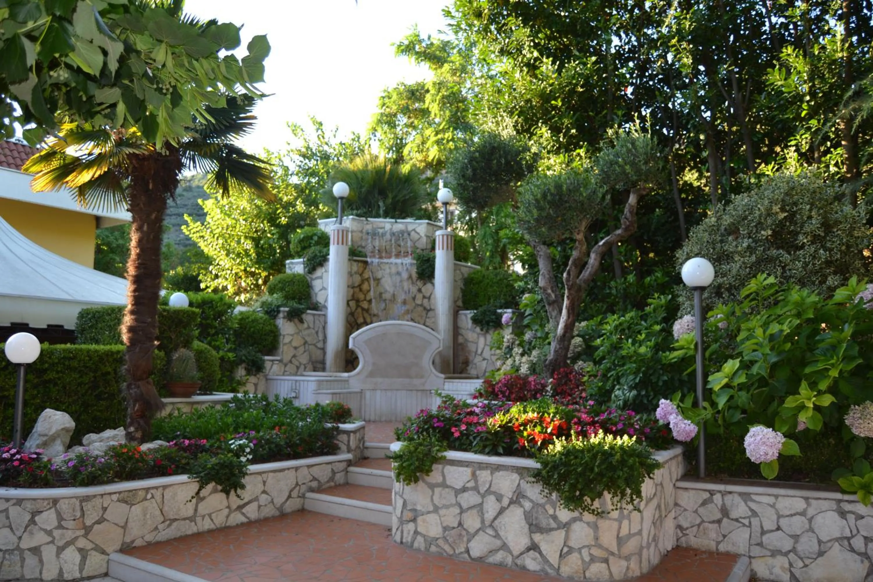 Garden in Yellow Park Hotel