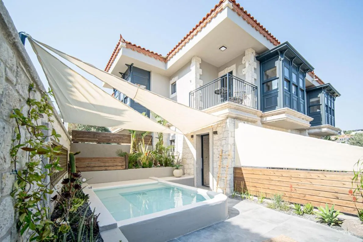 Suite with Terrace in Derin Alacati