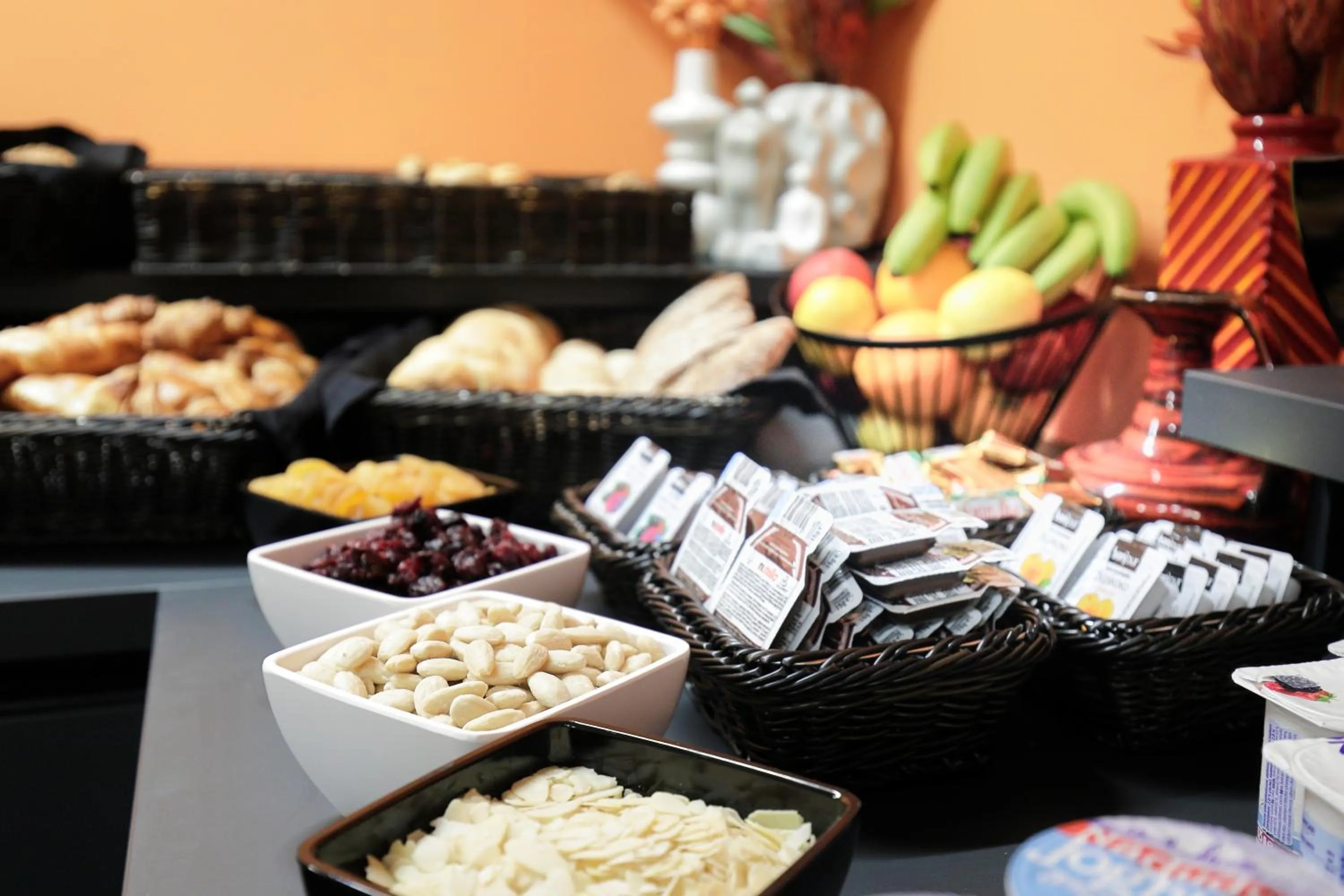 Buffet breakfast in Maverick Athenaeum