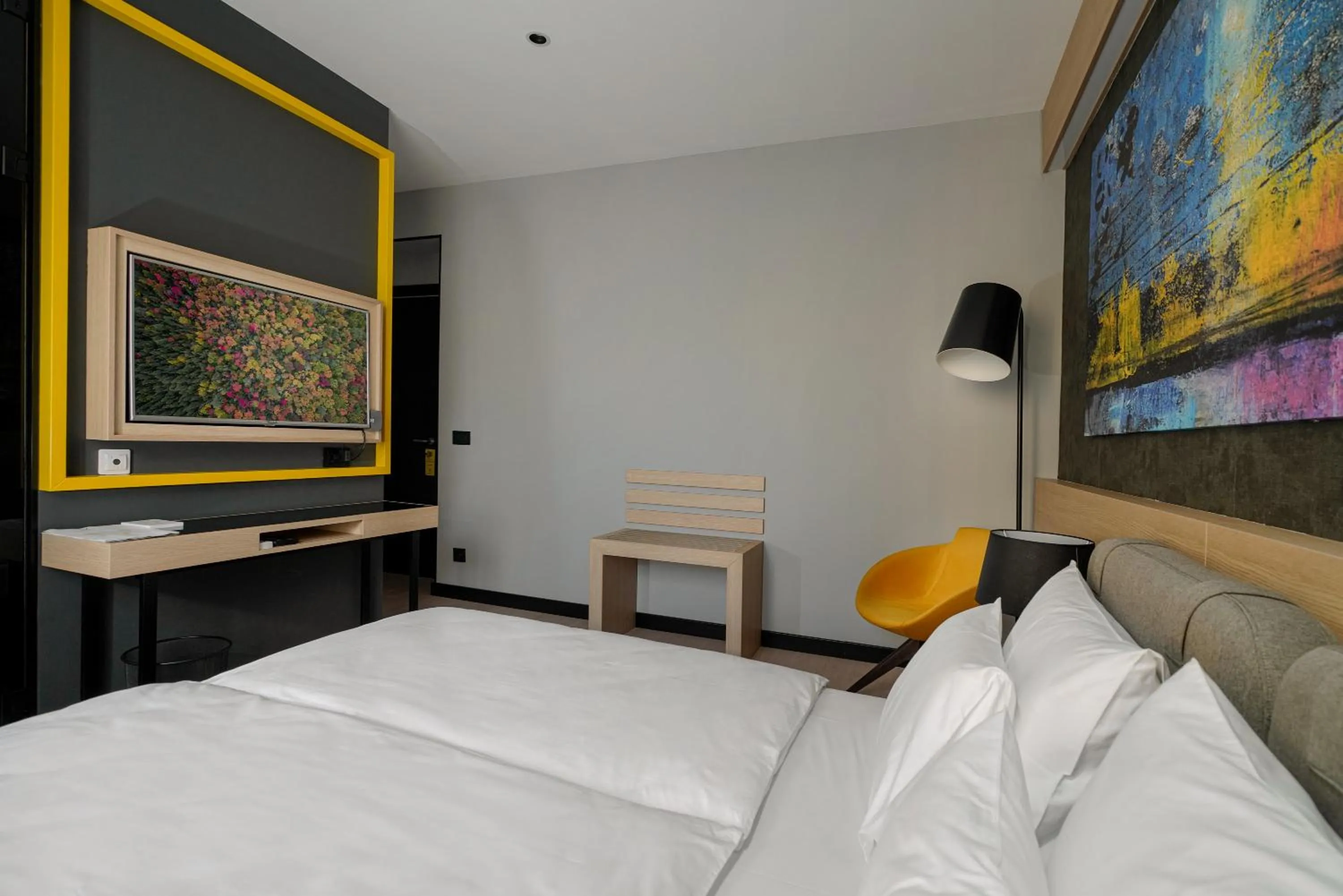 Bed in Maccani Black Luxury Suites