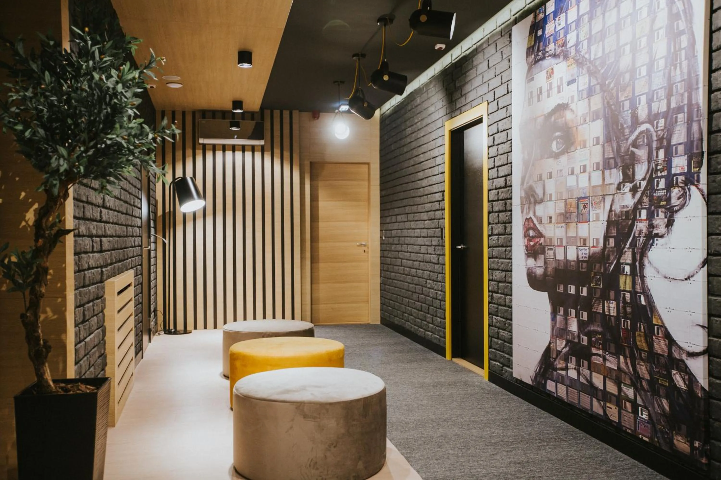 Lobby or reception in Maccani Black Luxury Suites