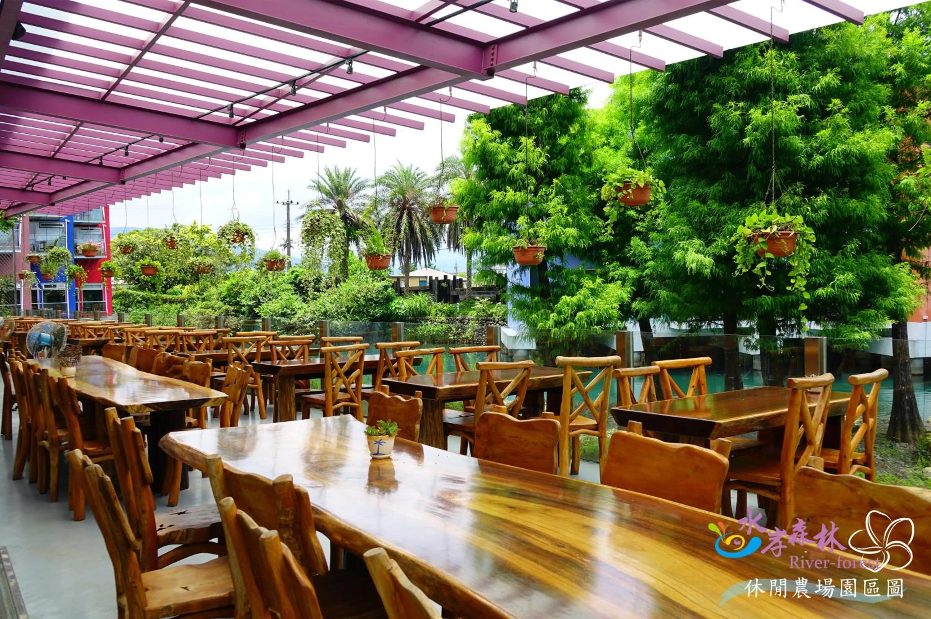 Property building in River Forest Leisure Farm