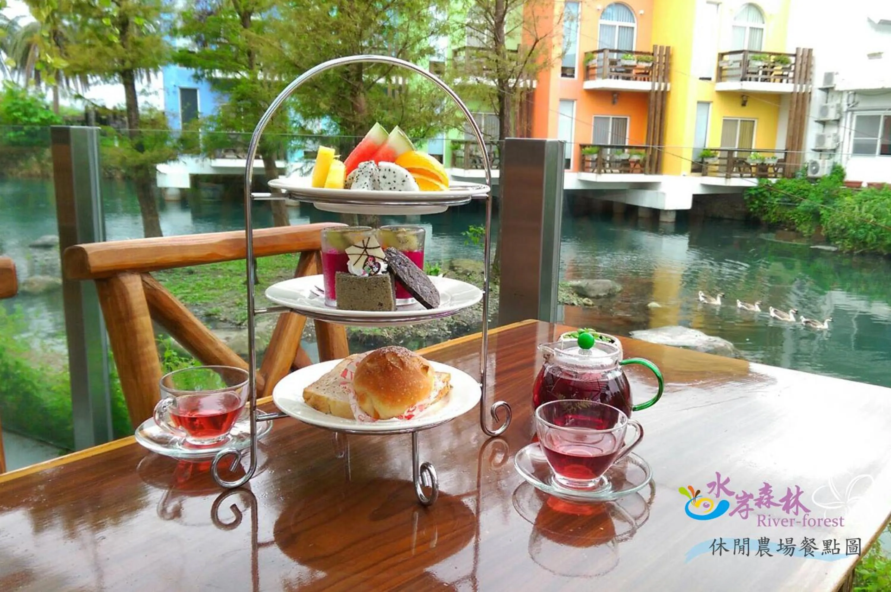 Restaurant/places to eat in River Forest Leisure Farm