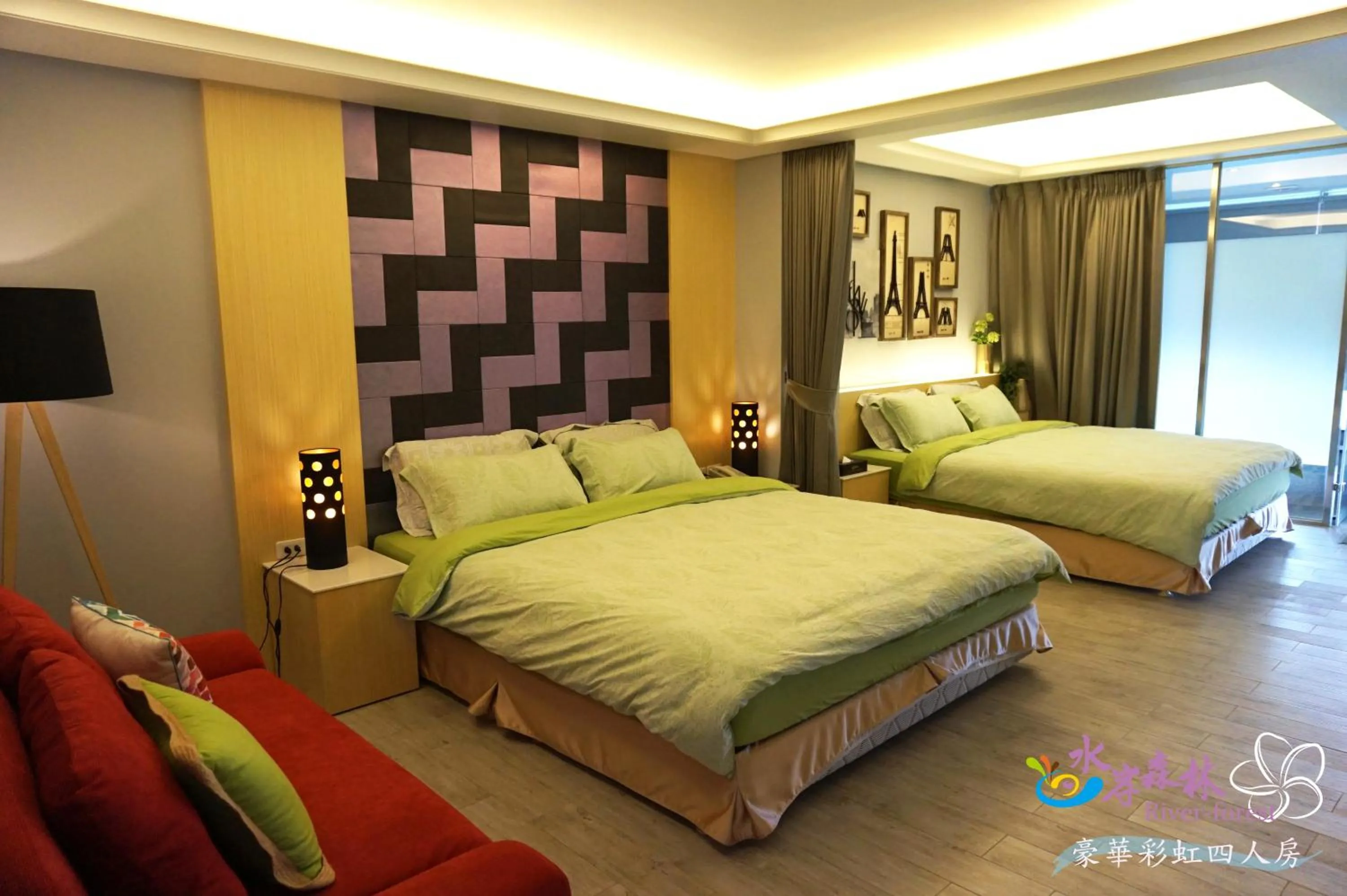 Photo of the whole room, Bed in River Forest Leisure Farm