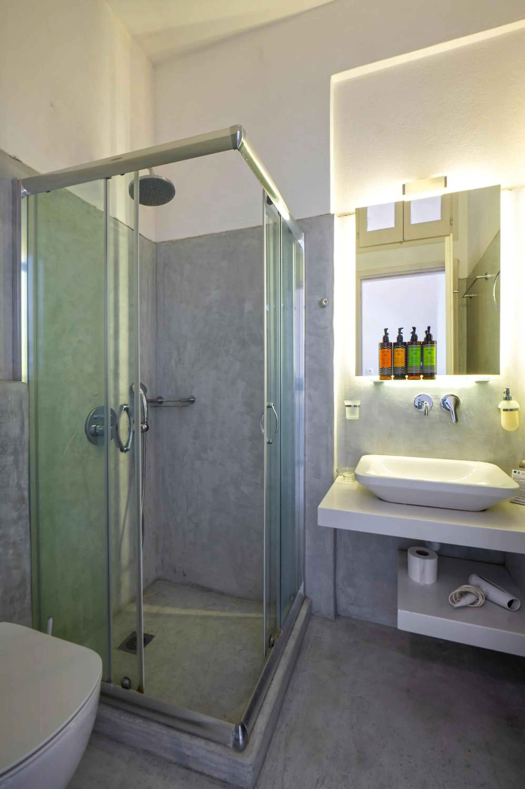 Shower in Kallichoron Art Boutique Hotel