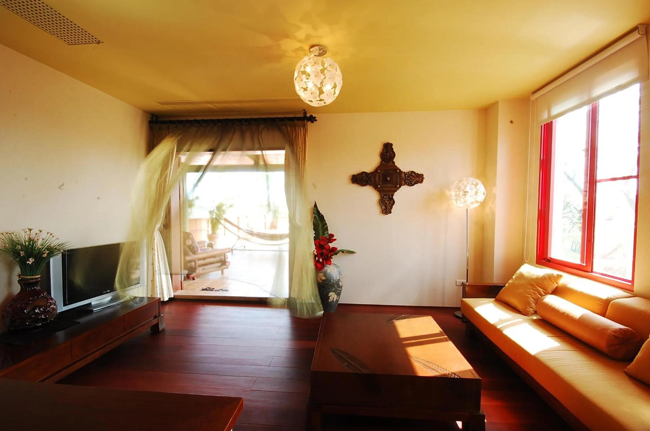 Living room, Bed in March 3 B&B Yilan