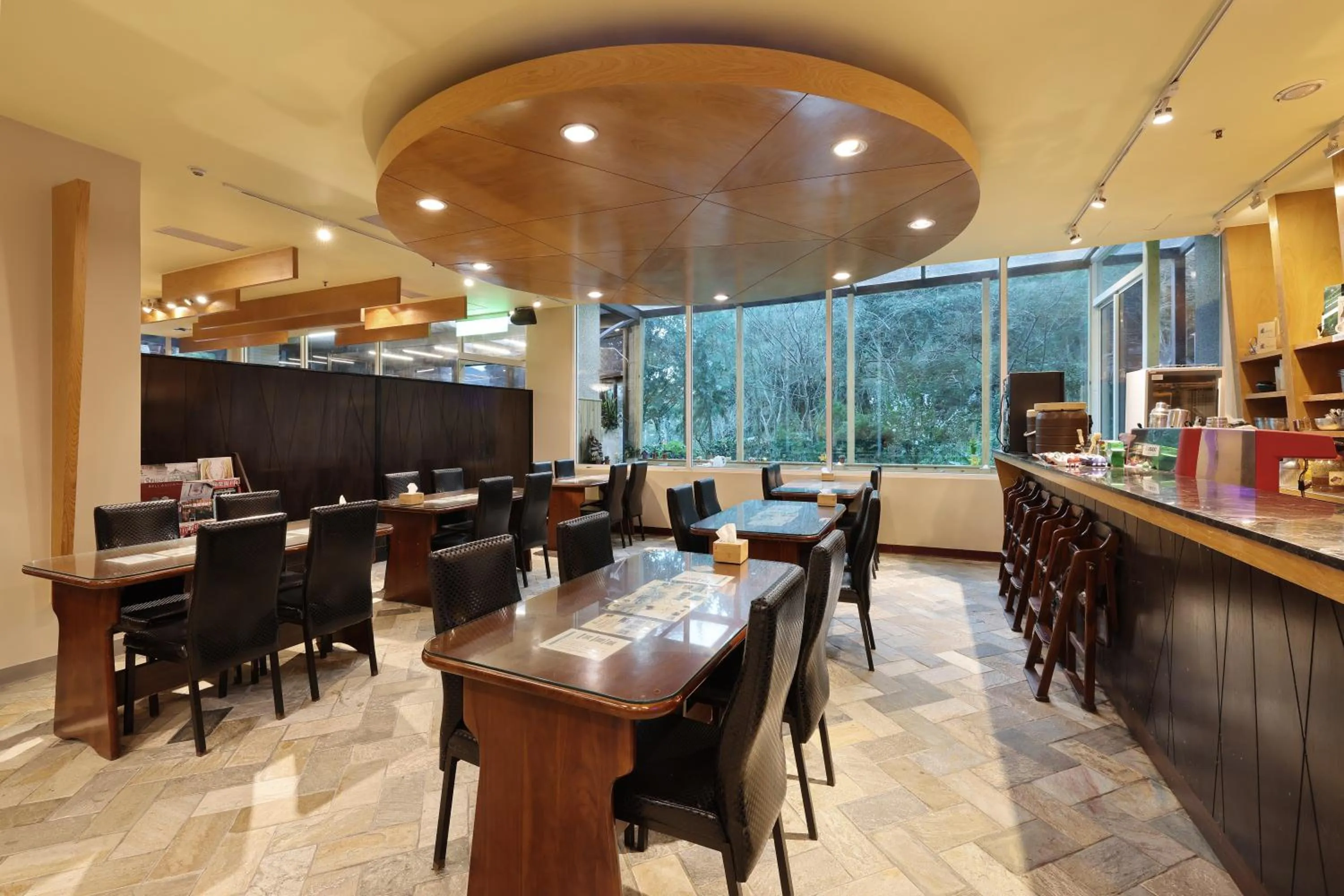 Restaurant/places to eat in Shante Hotel Shitou