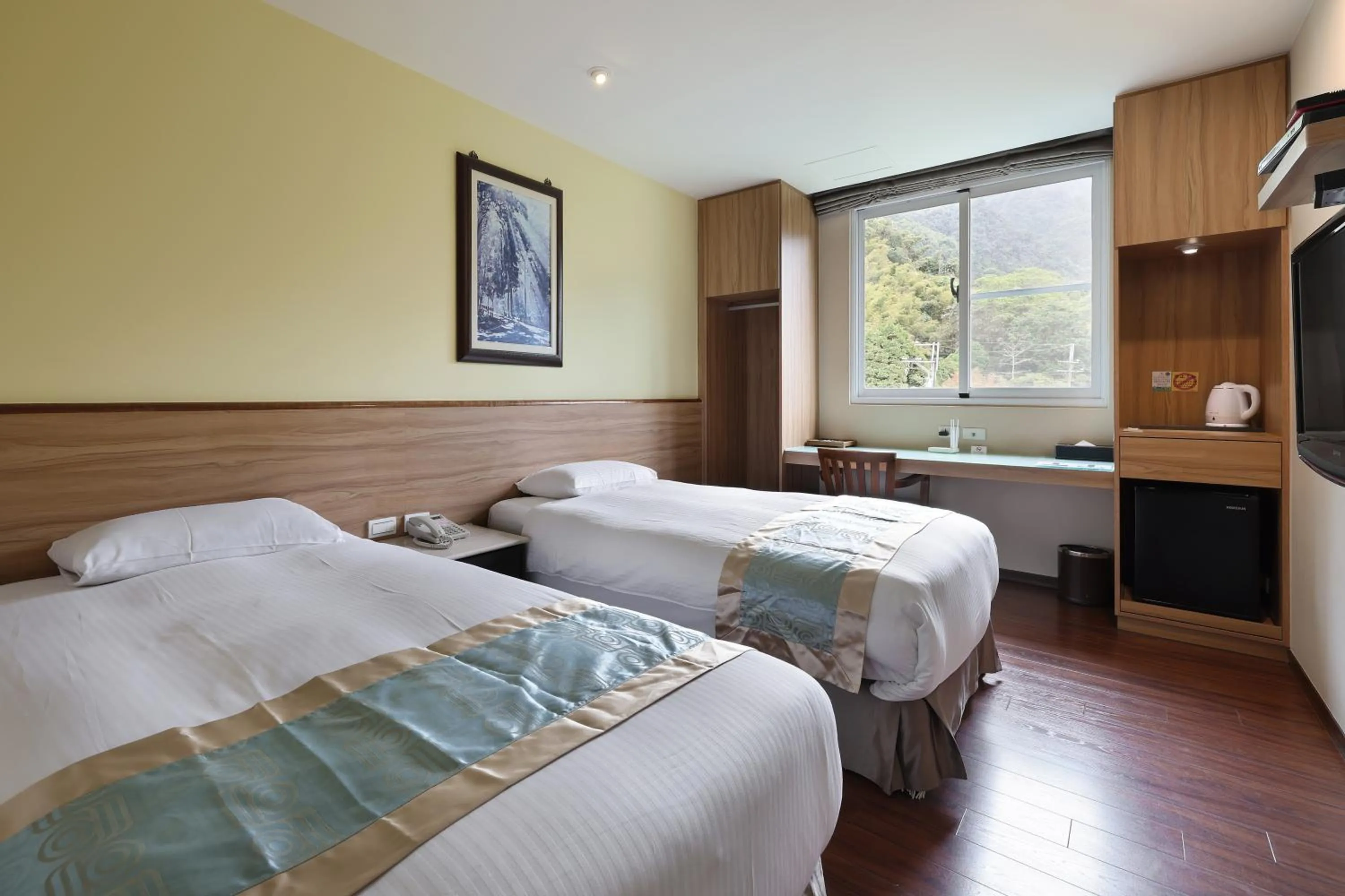 Photo of the whole room, Bed in Shante Hotel Shitou