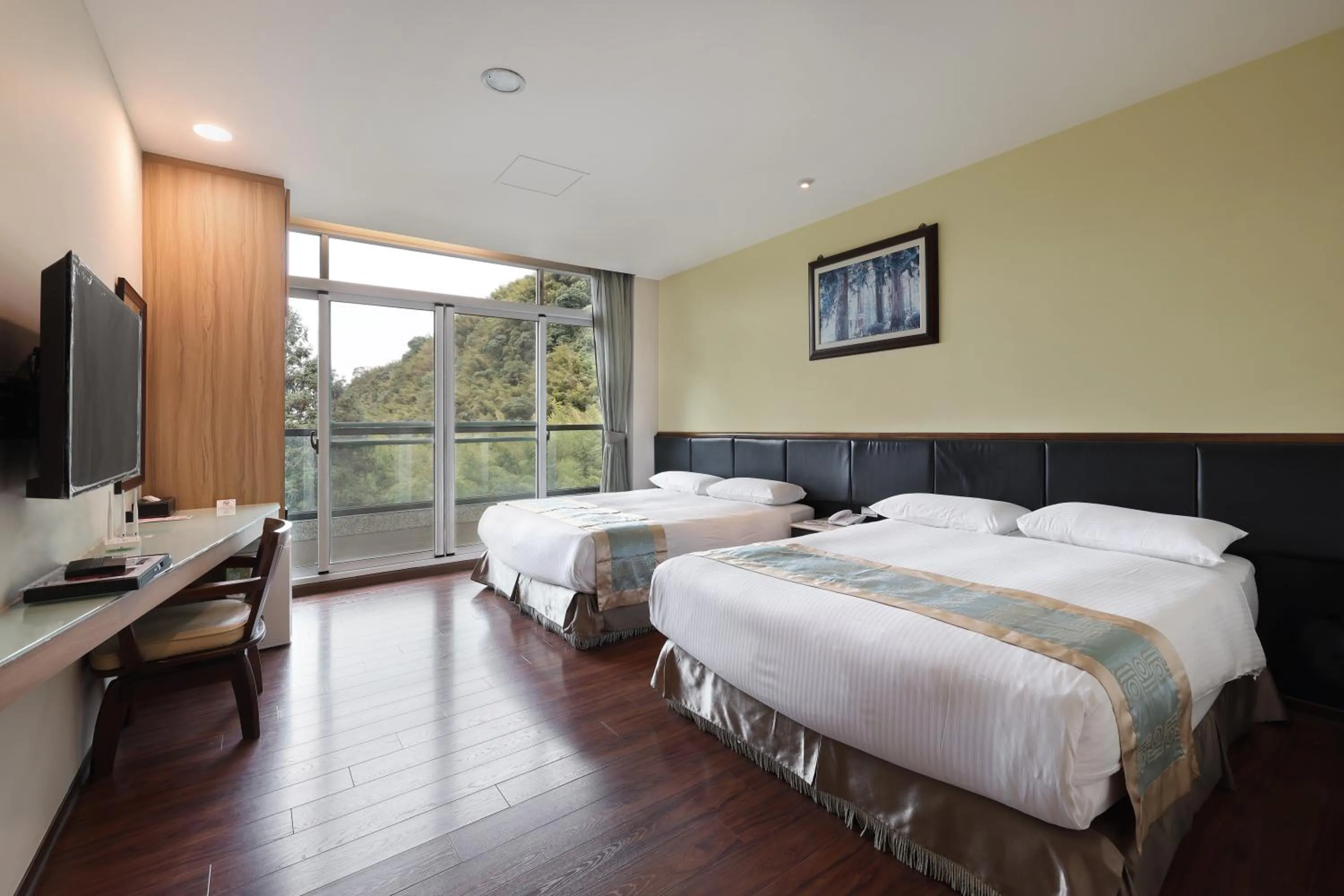 Photo of the whole room, Bed in Shante Hotel Shitou