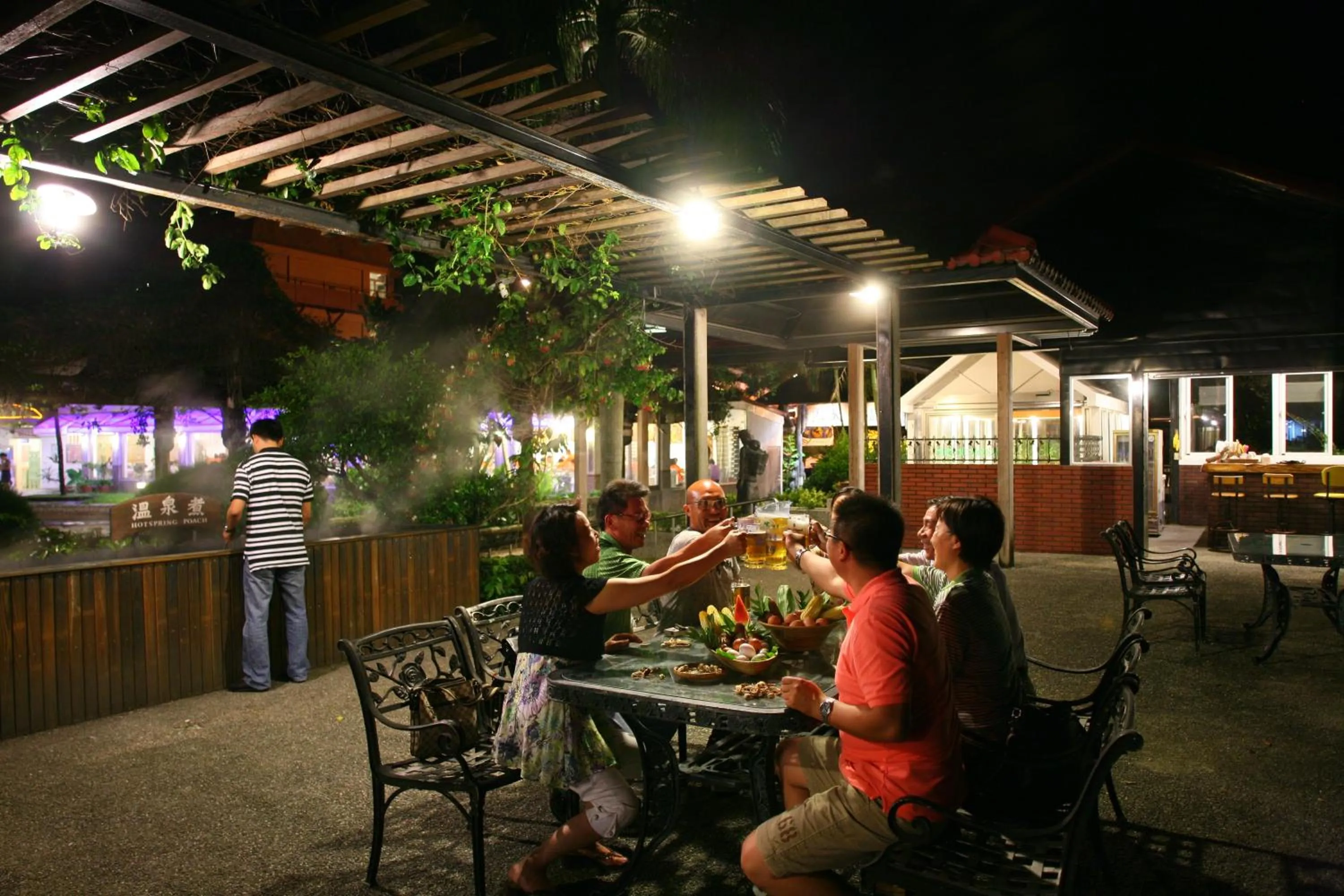 Restaurant/places to eat in Rainbow Resort Hotel