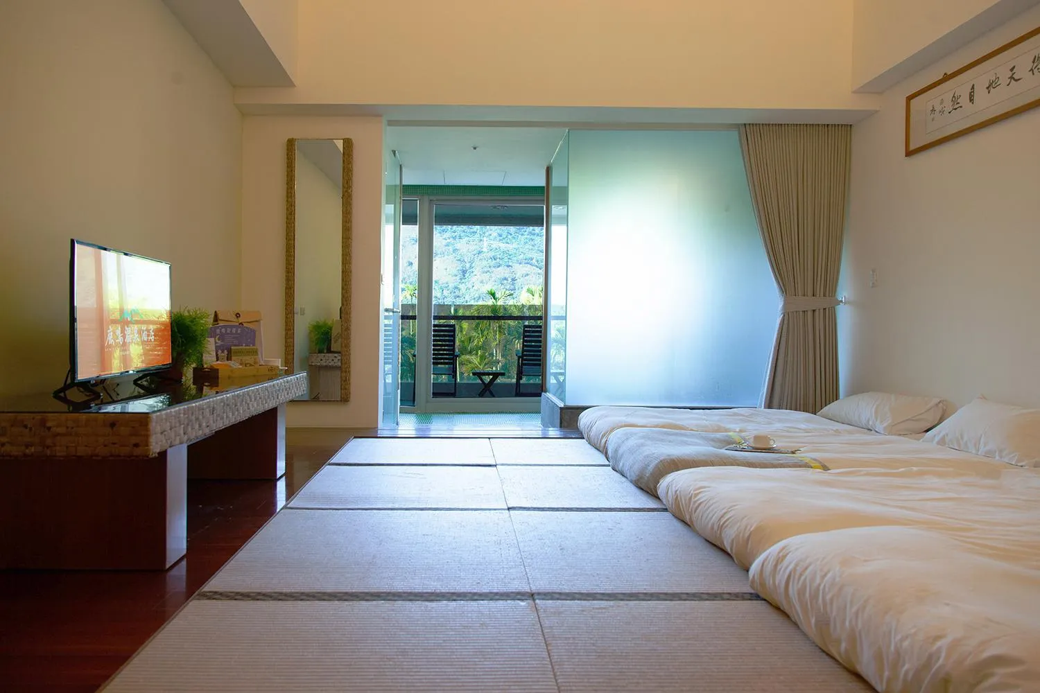 Bed in Luminous Hot Spring Resort & SPA