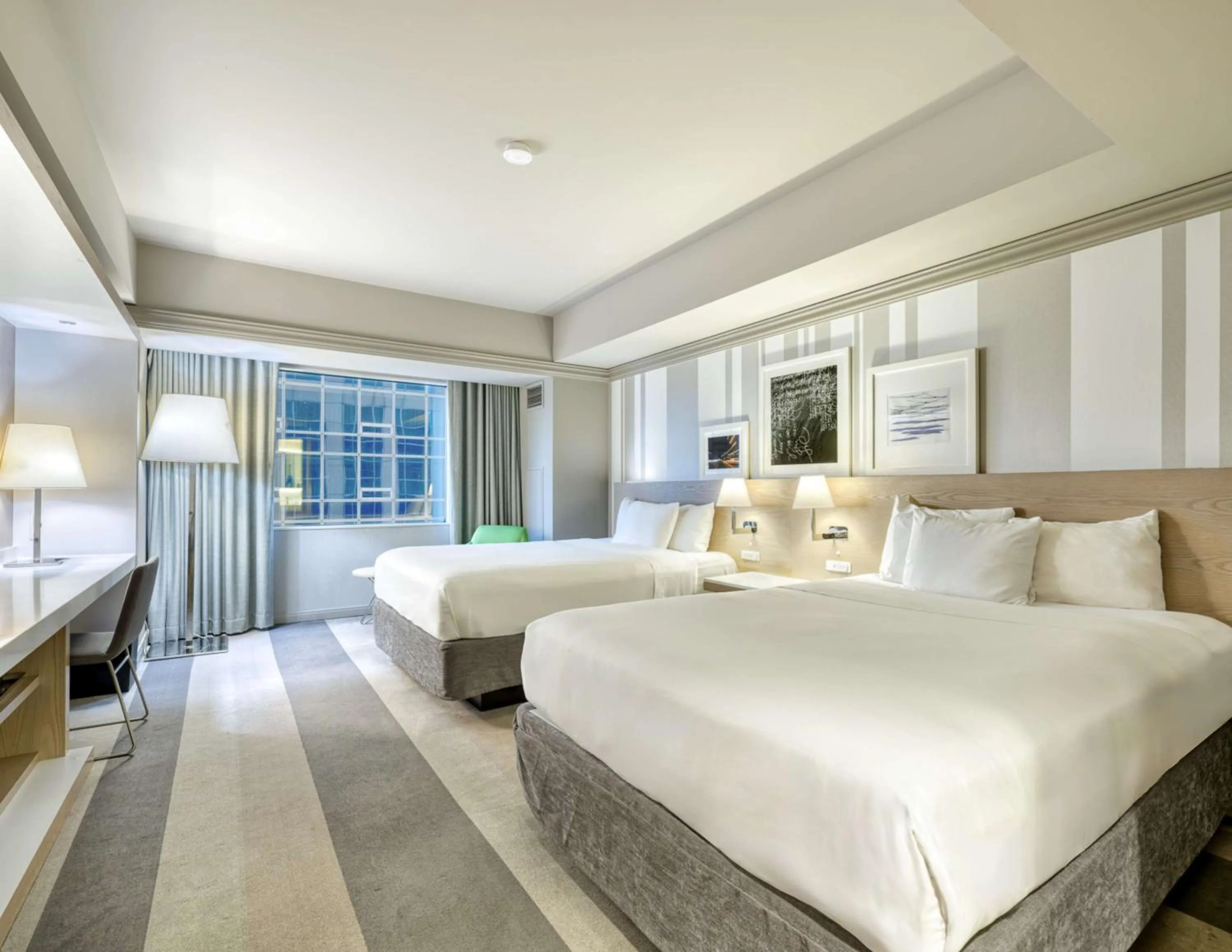 Bedroom, Bed in The Royal Sonesta Minneapolis Downtown