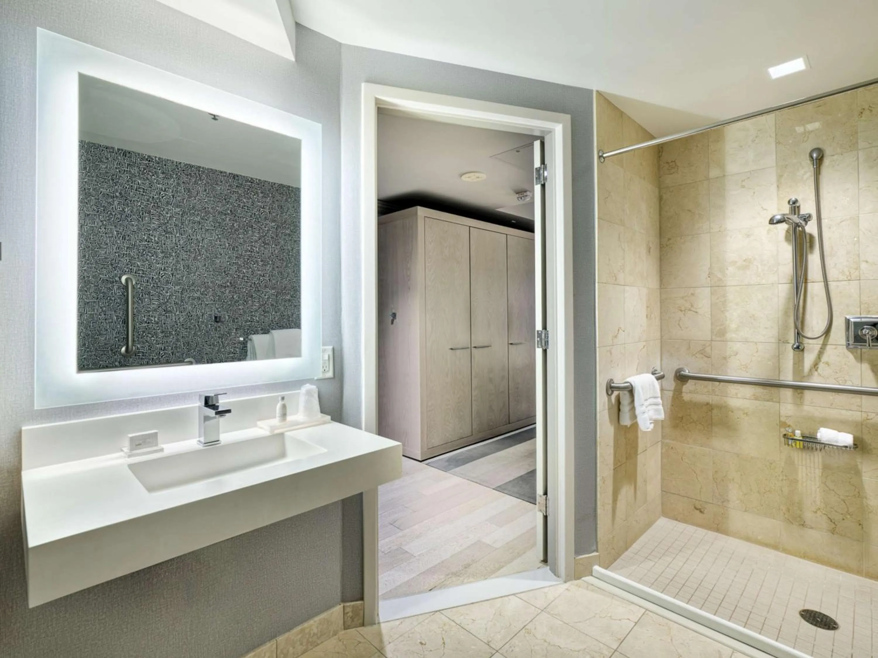 Bathroom in The Royal Sonesta Minneapolis Downtown