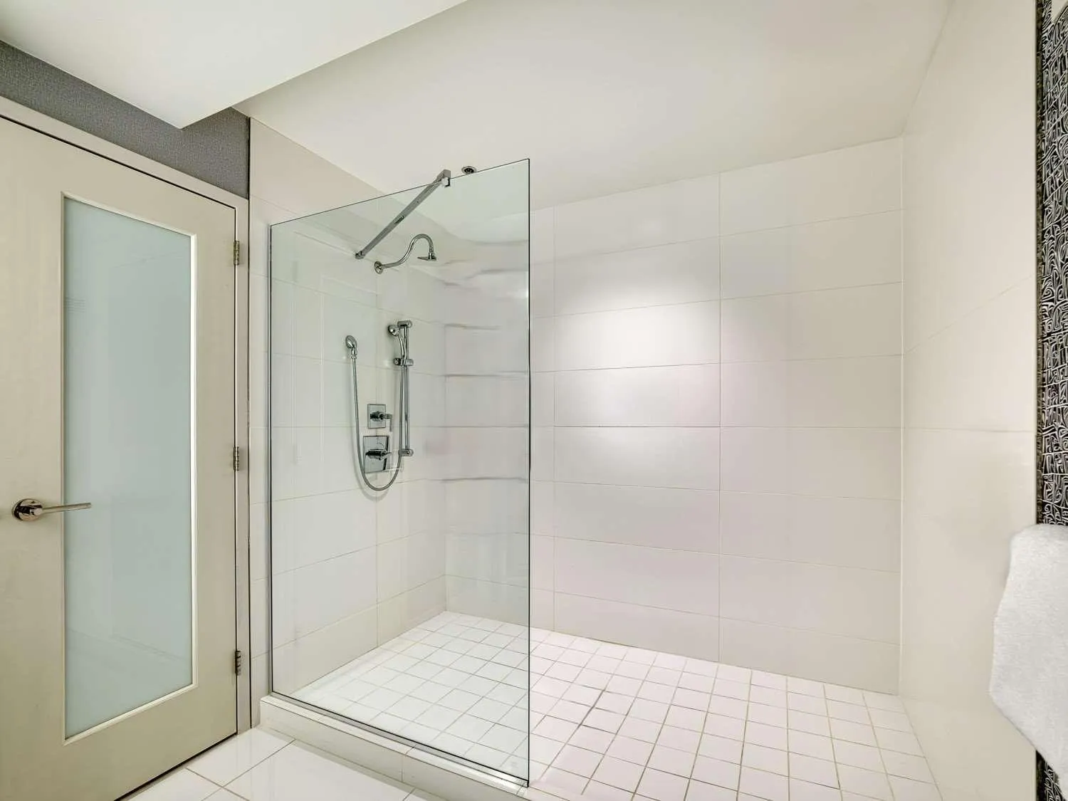 Bathroom in The Royal Sonesta Minneapolis Downtown