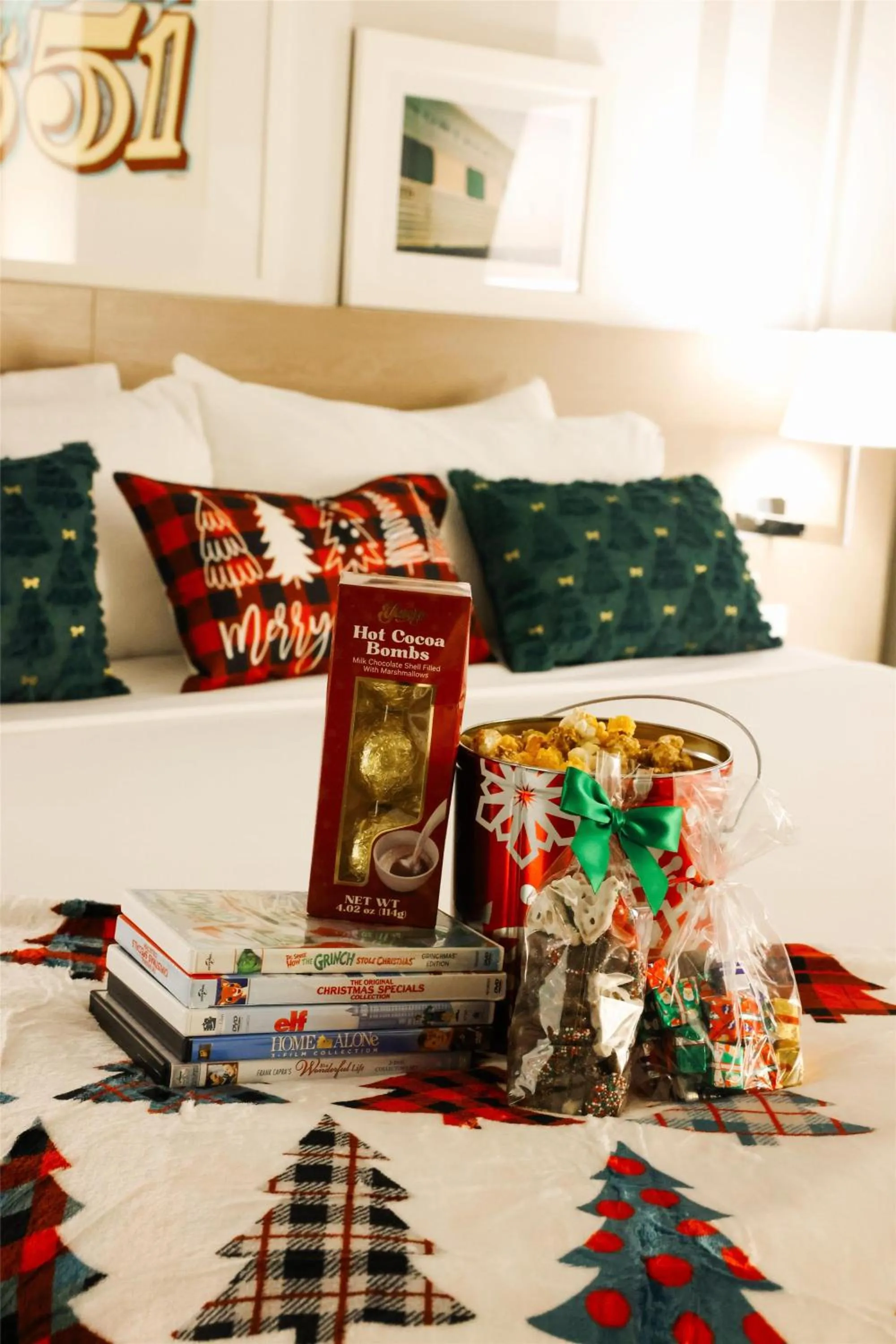 Bedroom, Bed in The Royal Sonesta Minneapolis Downtown