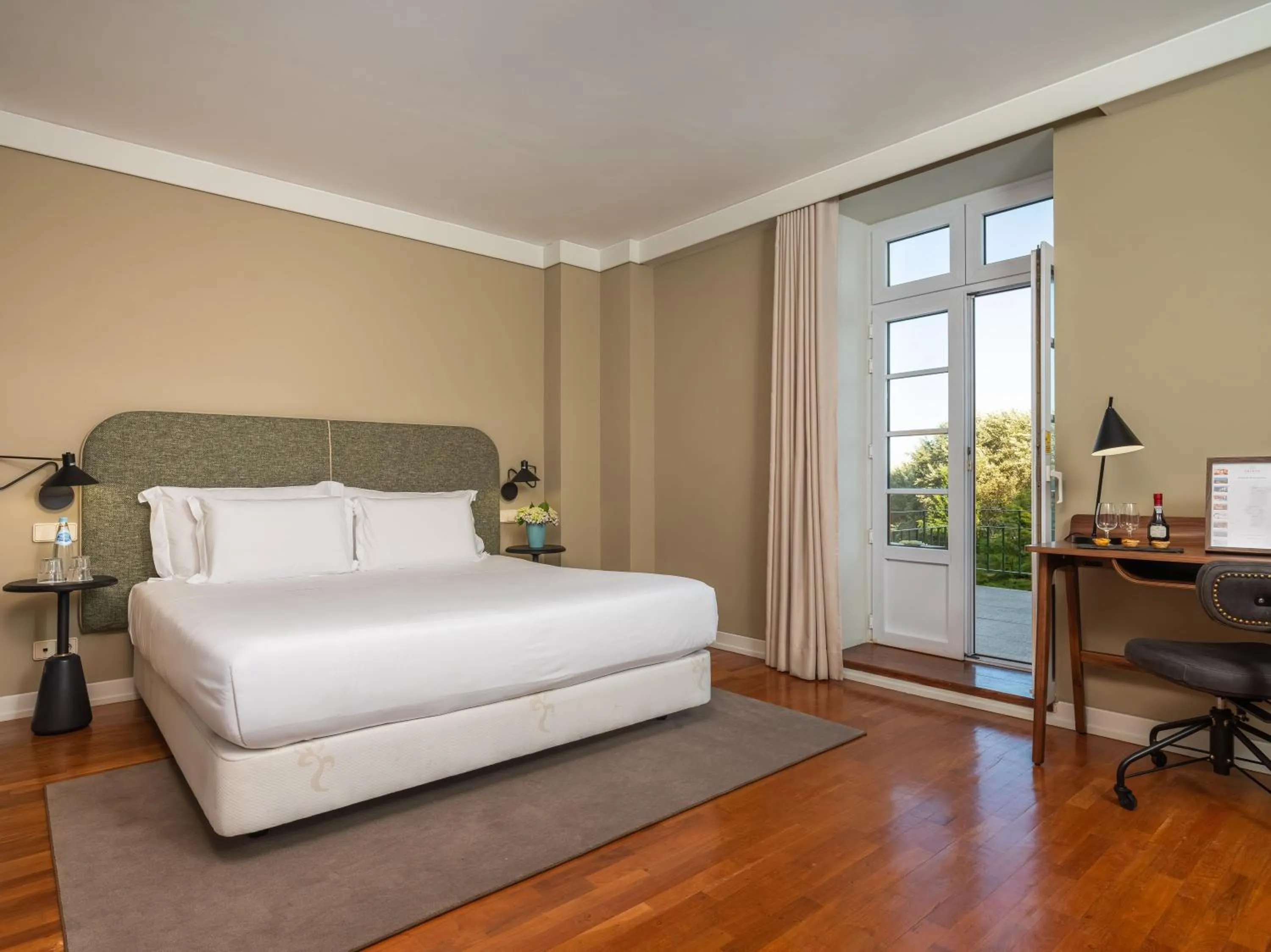 Bedroom, Bed in Forrester Essence Douro Hotel - by Unlock Hotels