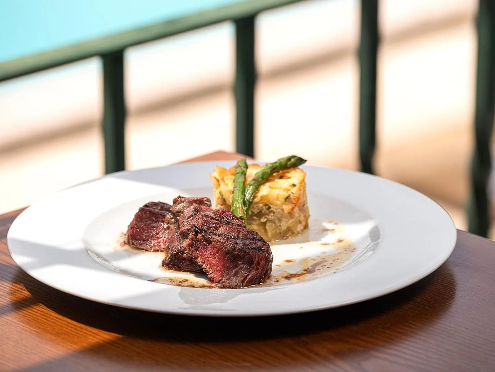 Food and drinks in Forrester Essence Douro Hotel - by Unlock Hotels