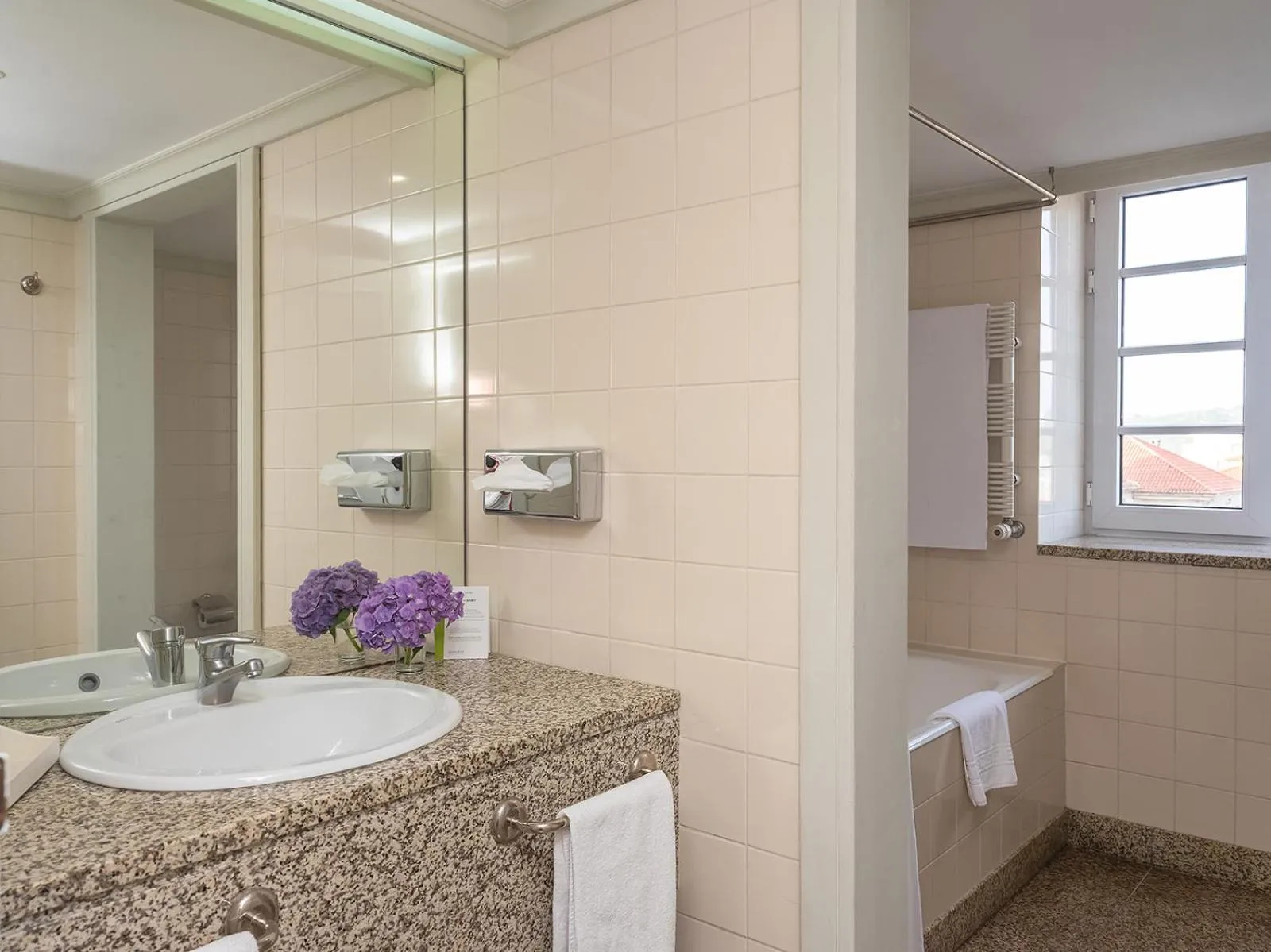 Bathroom in Forrester Essence Douro Hotel - by Unlock Hotels