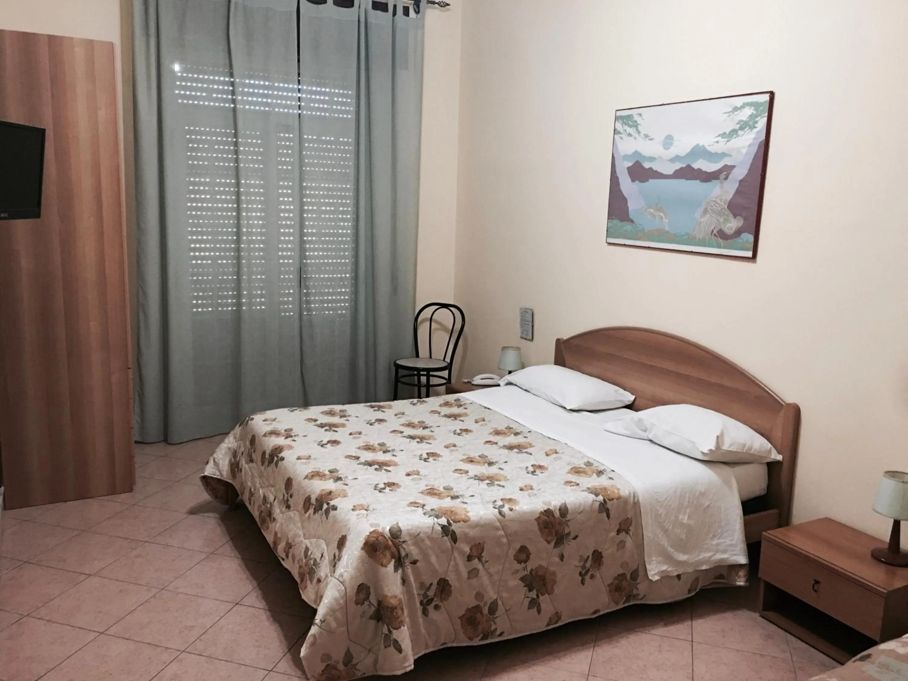 Photo of the whole room in Hotel Del Lago