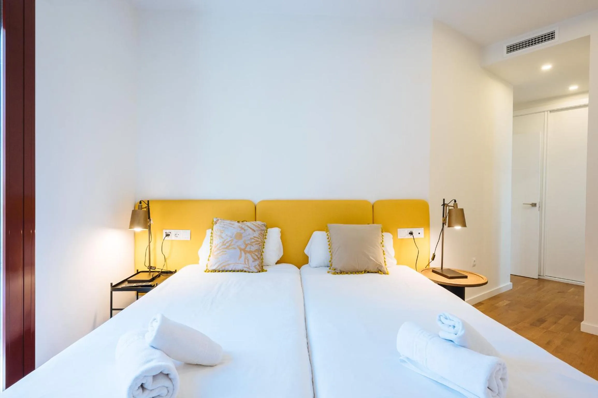 Bed in The Zentral Suites & Apartments