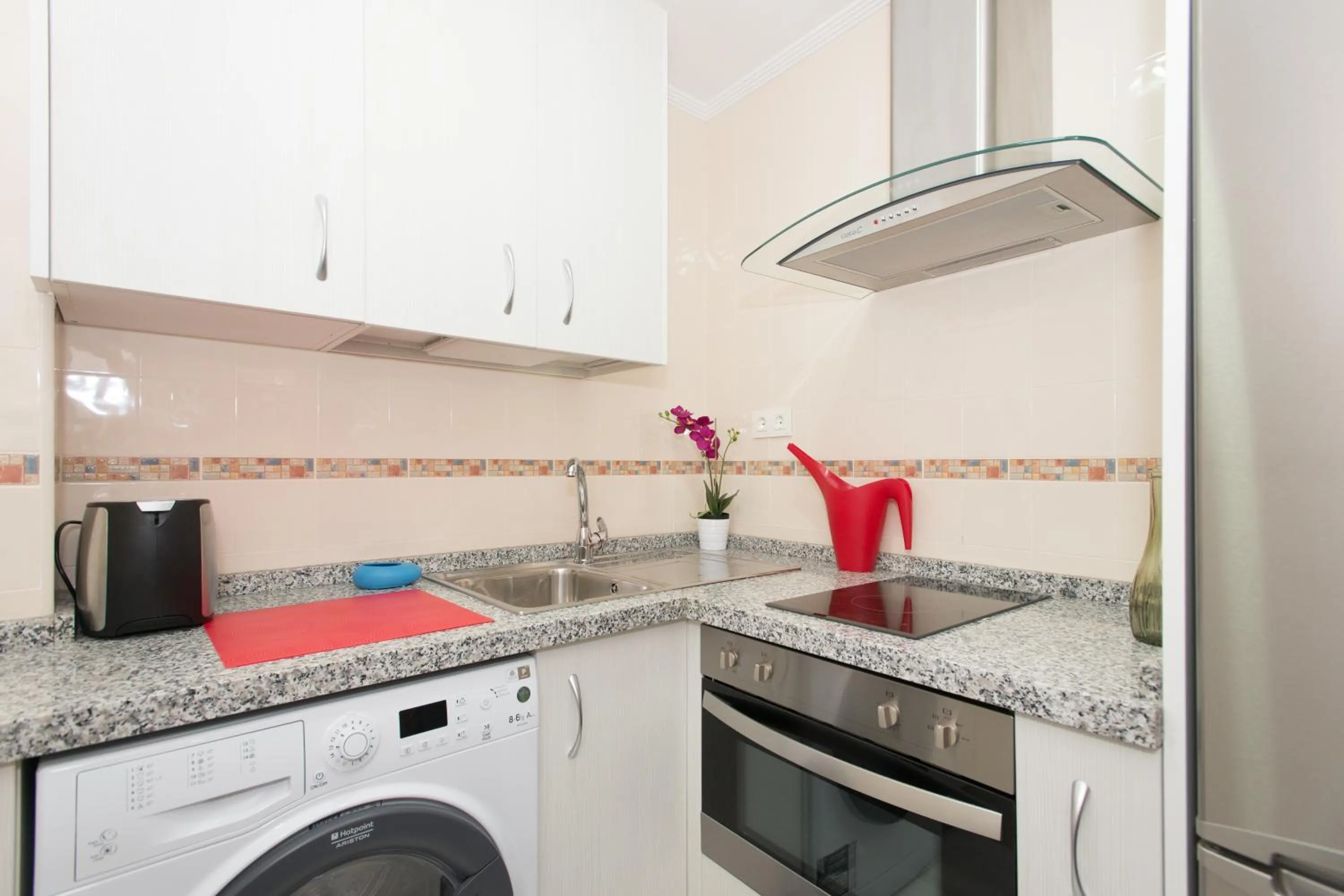 Kitchen or kitchenette in The Zentral Suites & Apartments