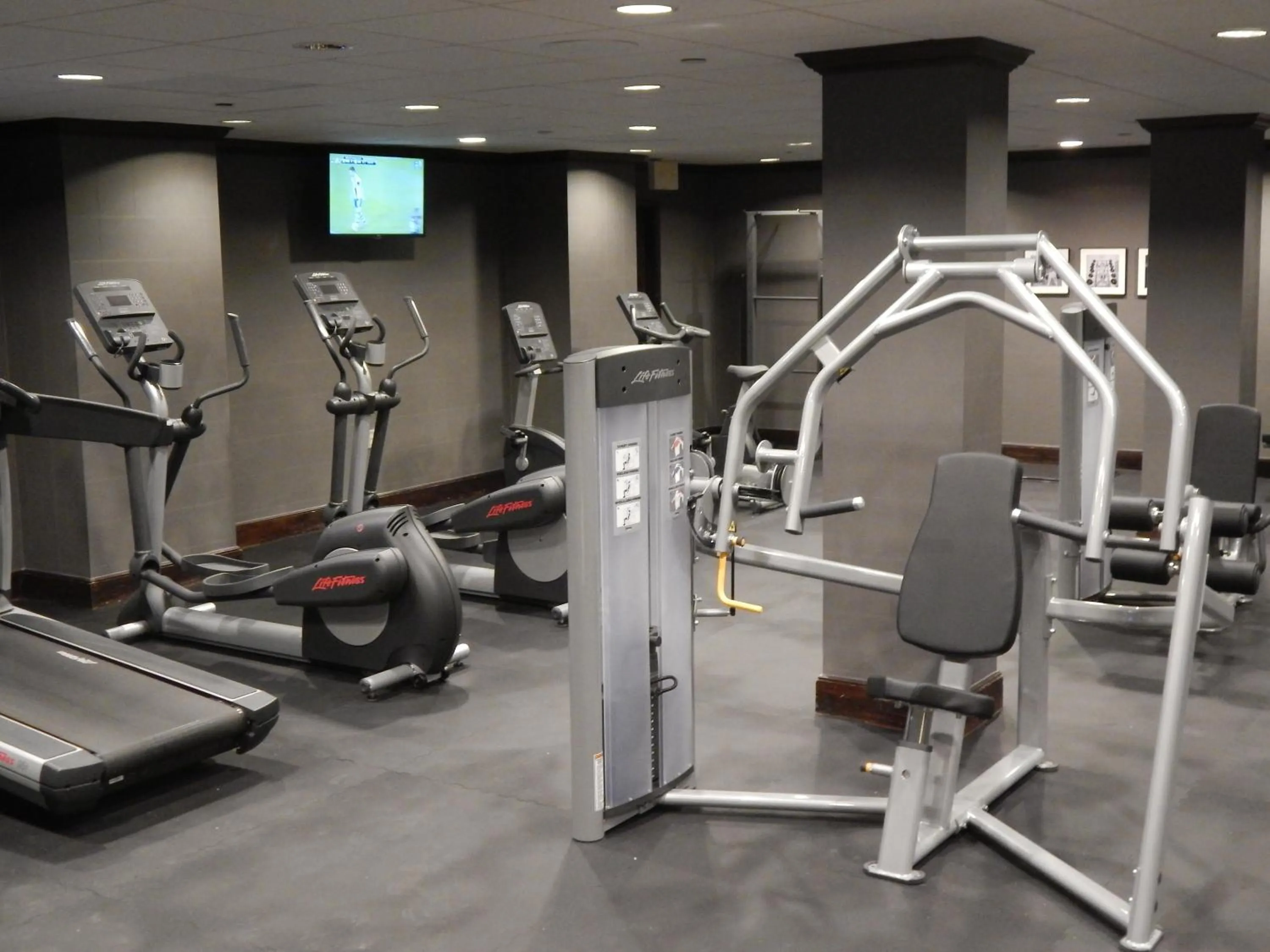 Fitness centre/facilities in Lord Baltimore Hotel