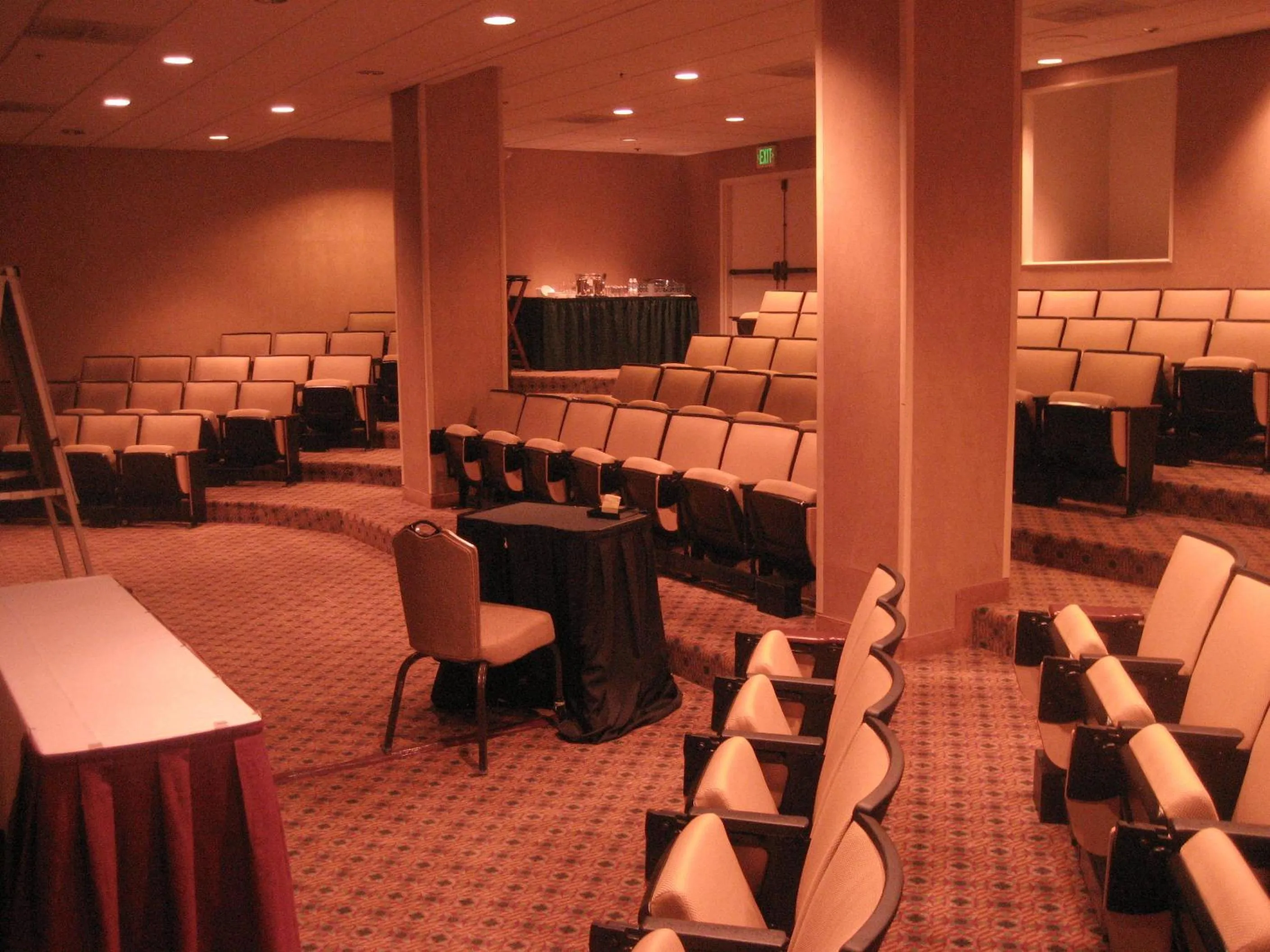 Business facilities in Lord Baltimore Hotel