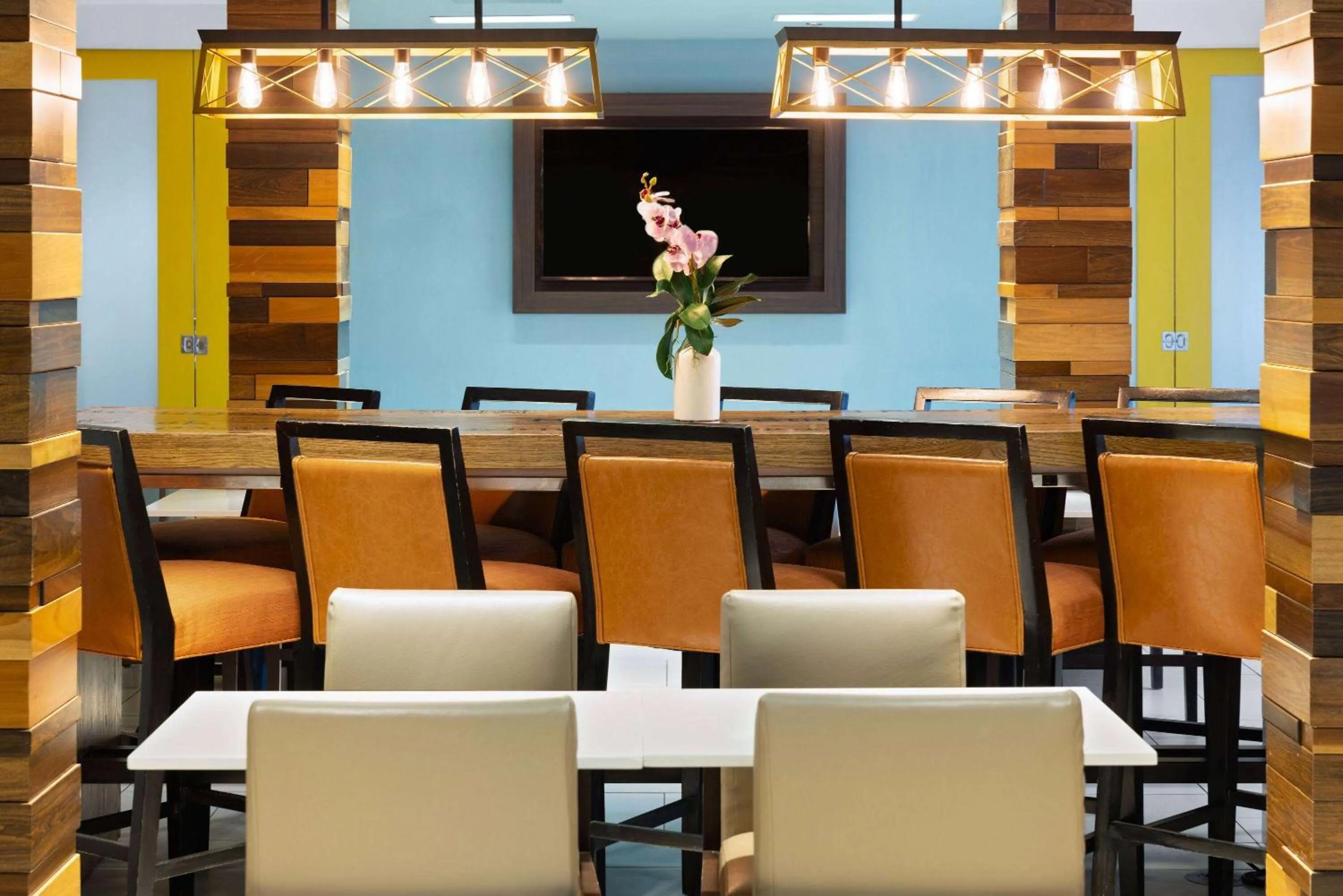 Lobby or reception in La Quinta by Wyndham Atlanta Airport North