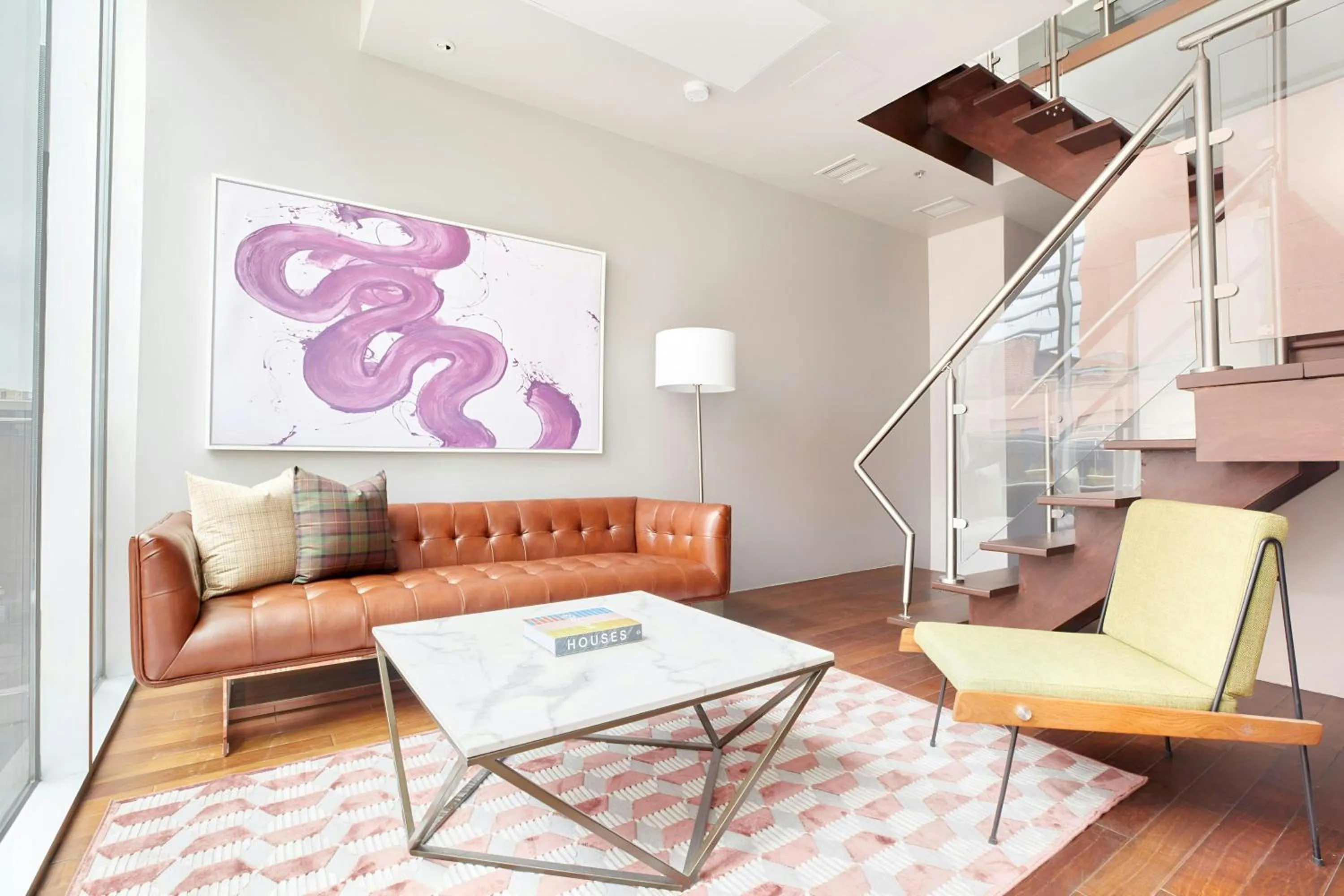 Living room in The Slate Hotel Downtown, Sonder by Marriott Bonvoy