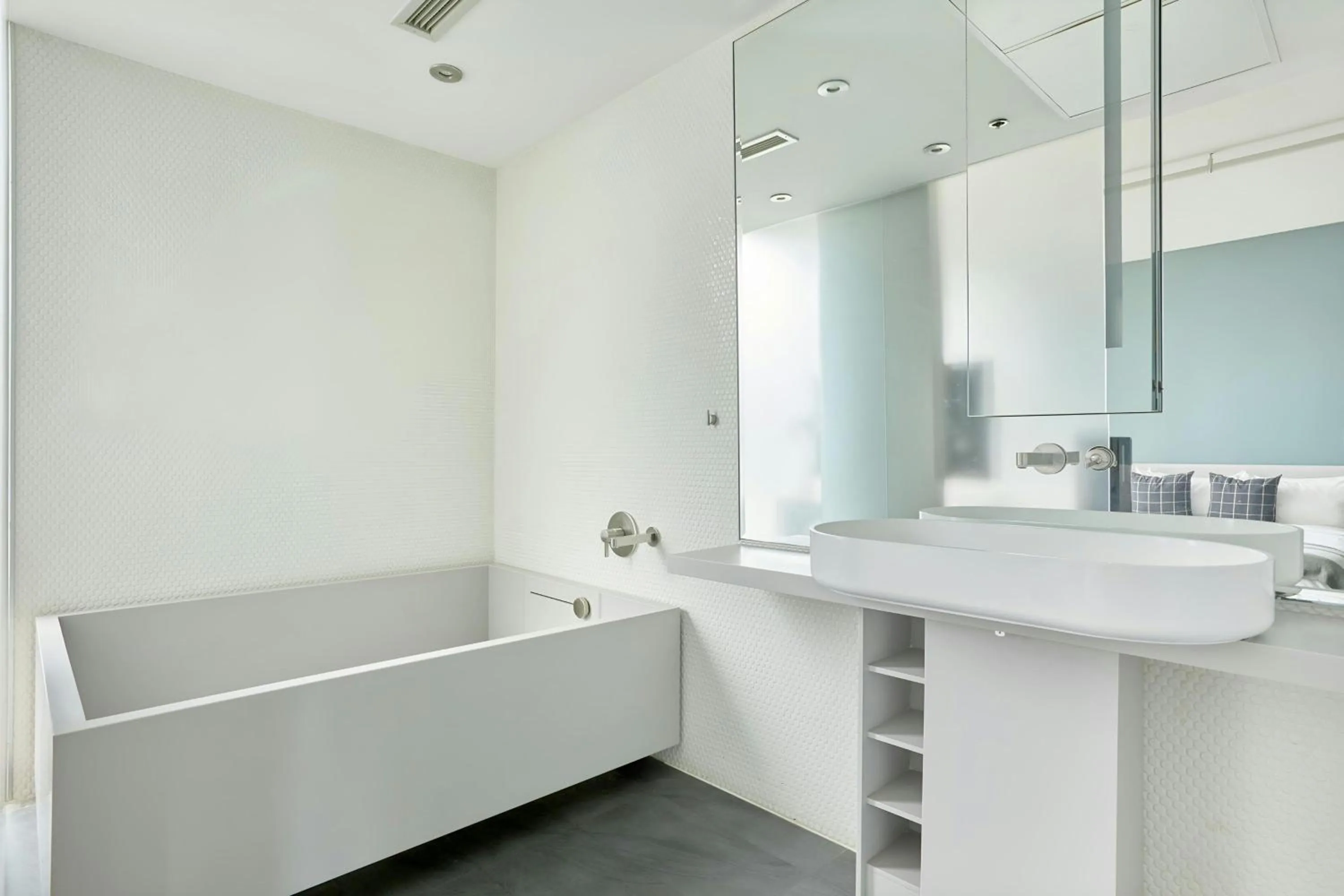 Bathroom in The Slate Hotel Downtown, Sonder by Marriott Bonvoy