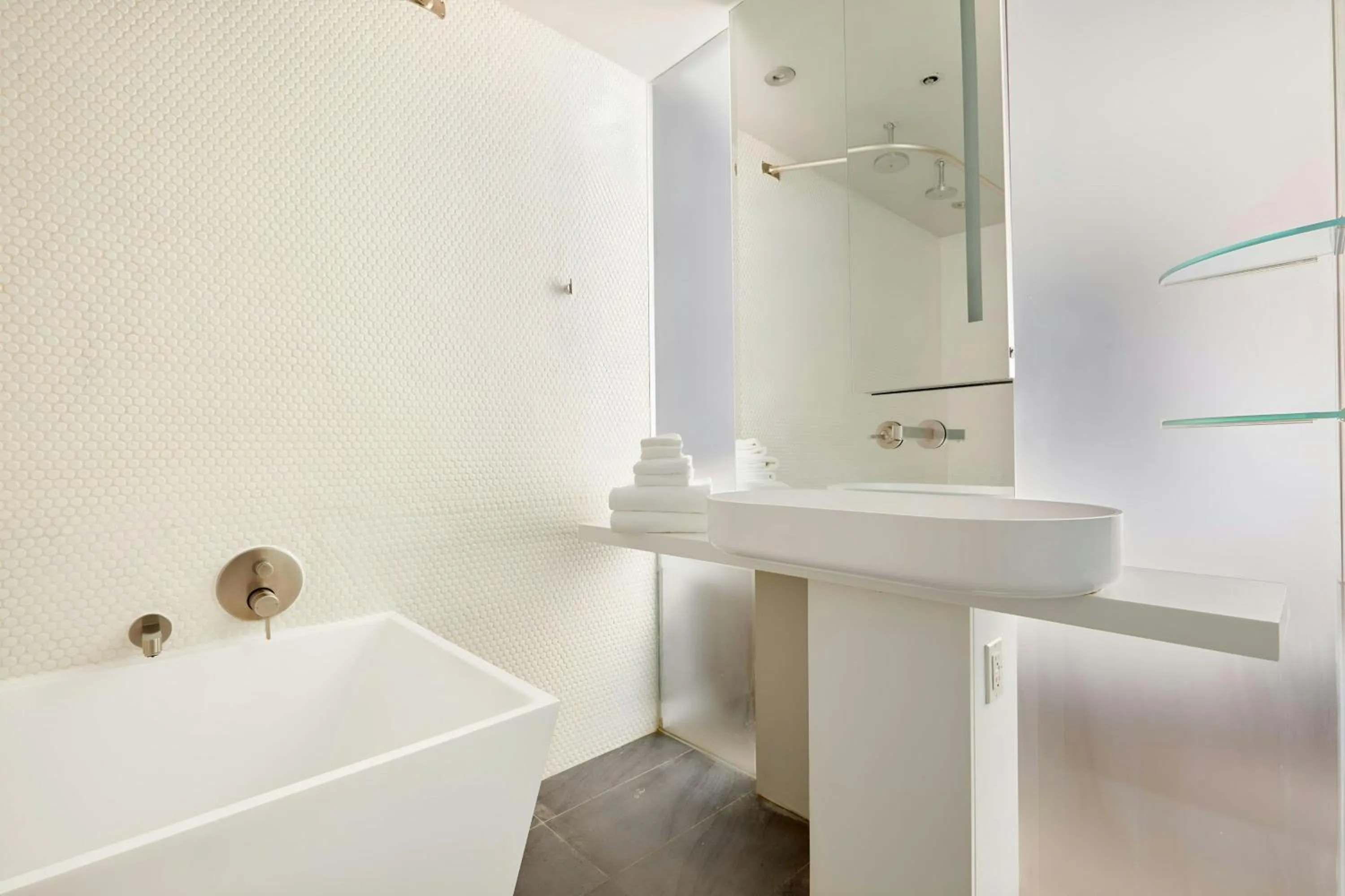 Bathroom in The Slate Hotel Downtown, Sonder by Marriott Bonvoy