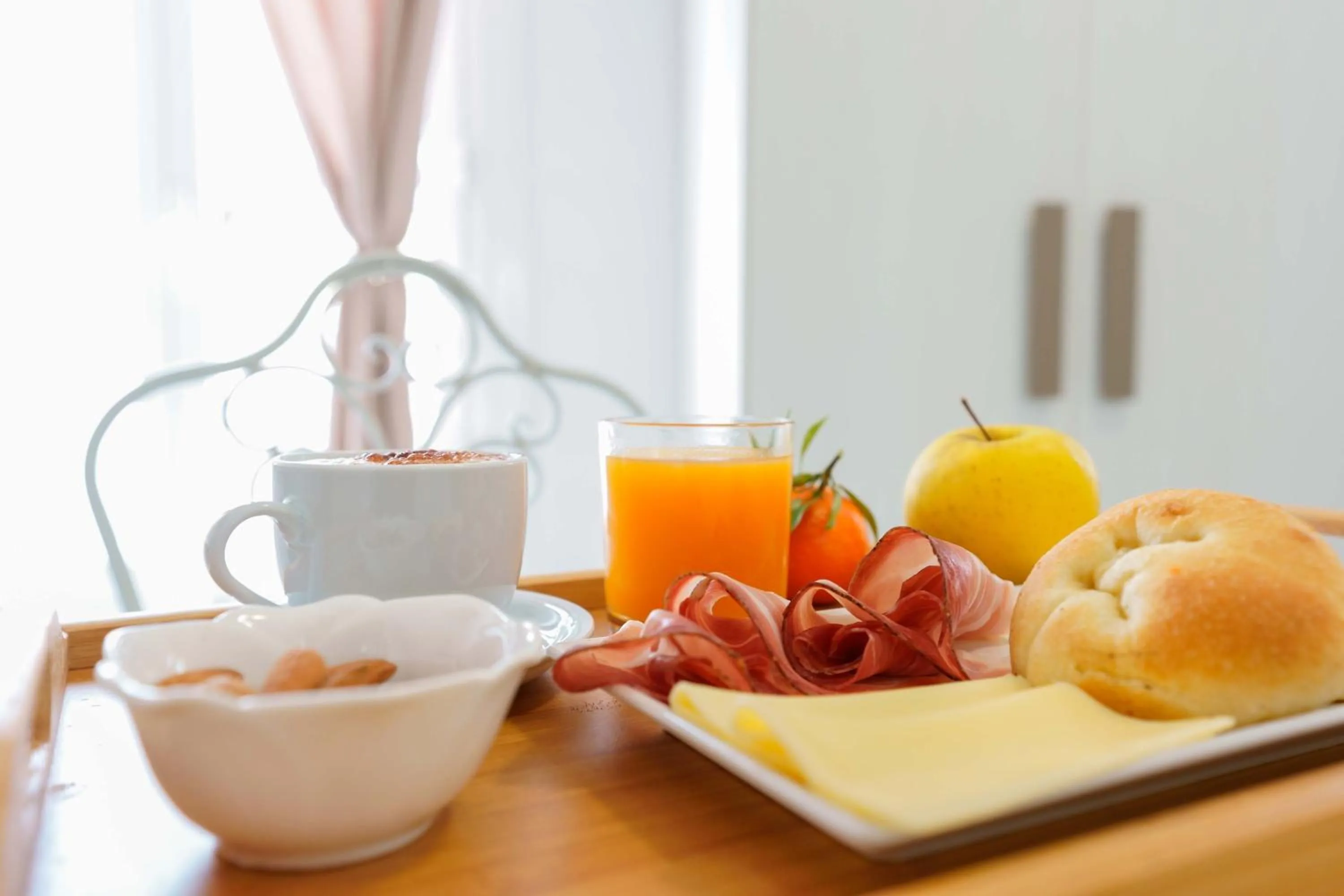 Food and drinks in Nùe Rooms