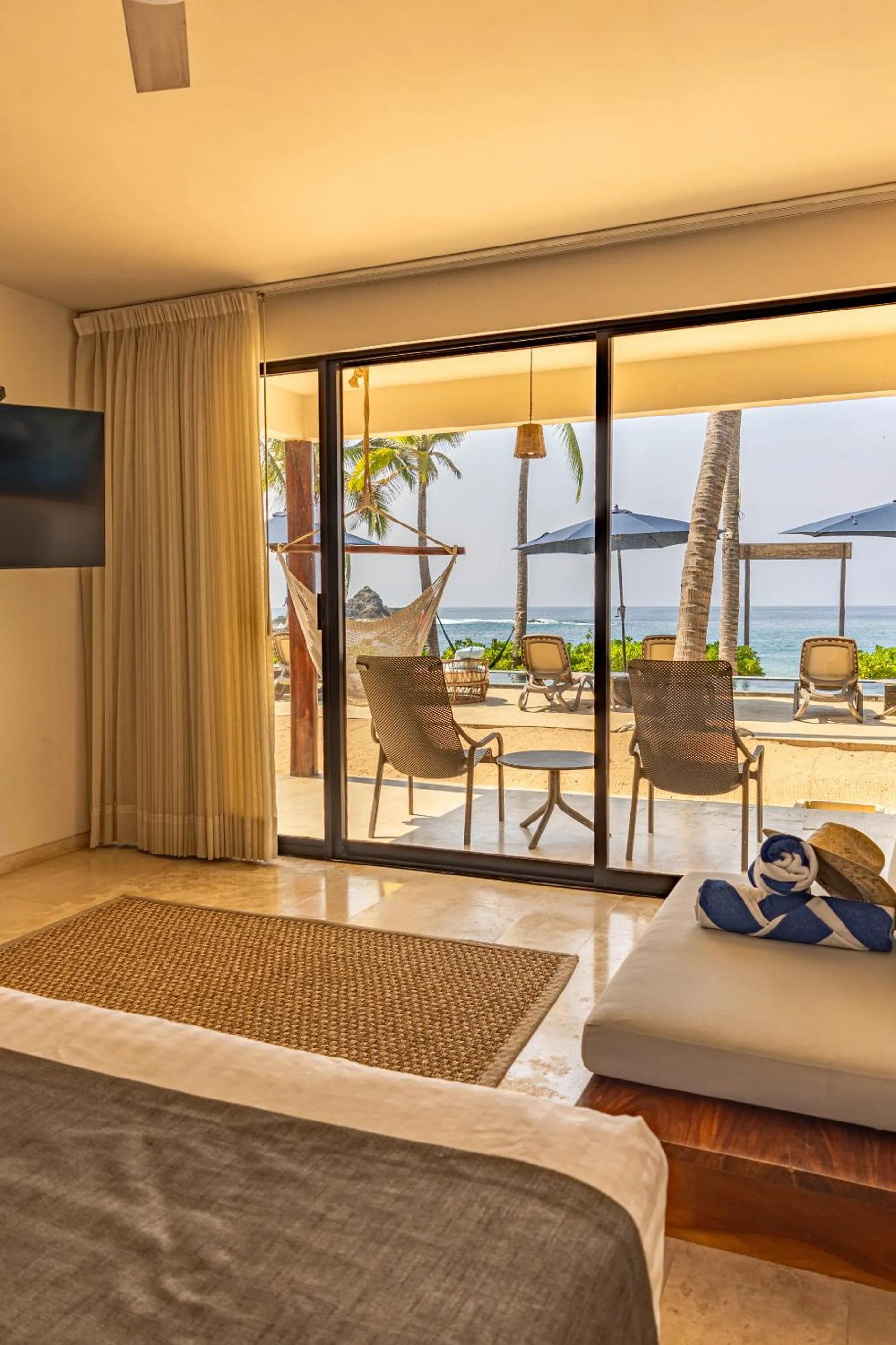 Balcony/Terrace, Bed in Casa Lu Hotel Boutique