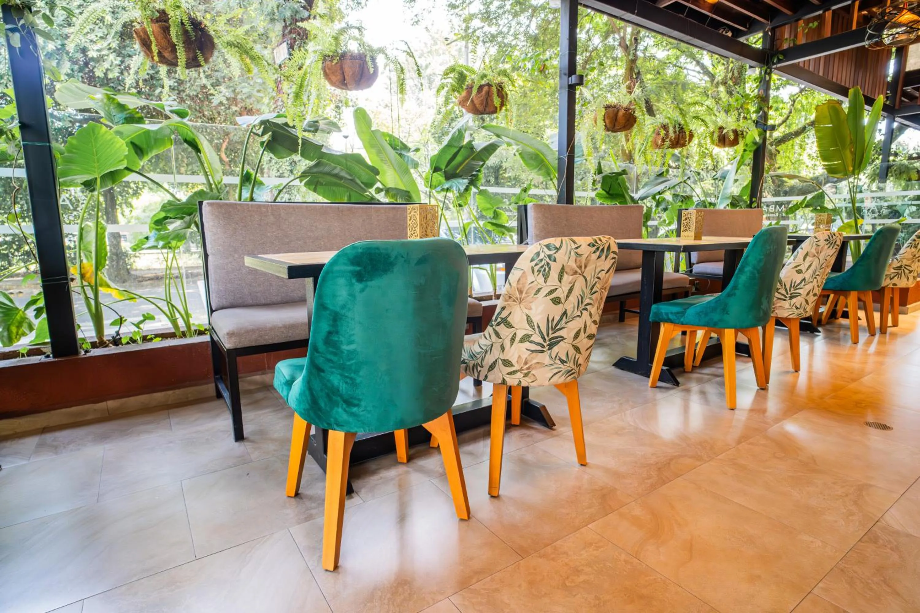 Restaurant/places to eat in Ambar Hotel Boutique Cali