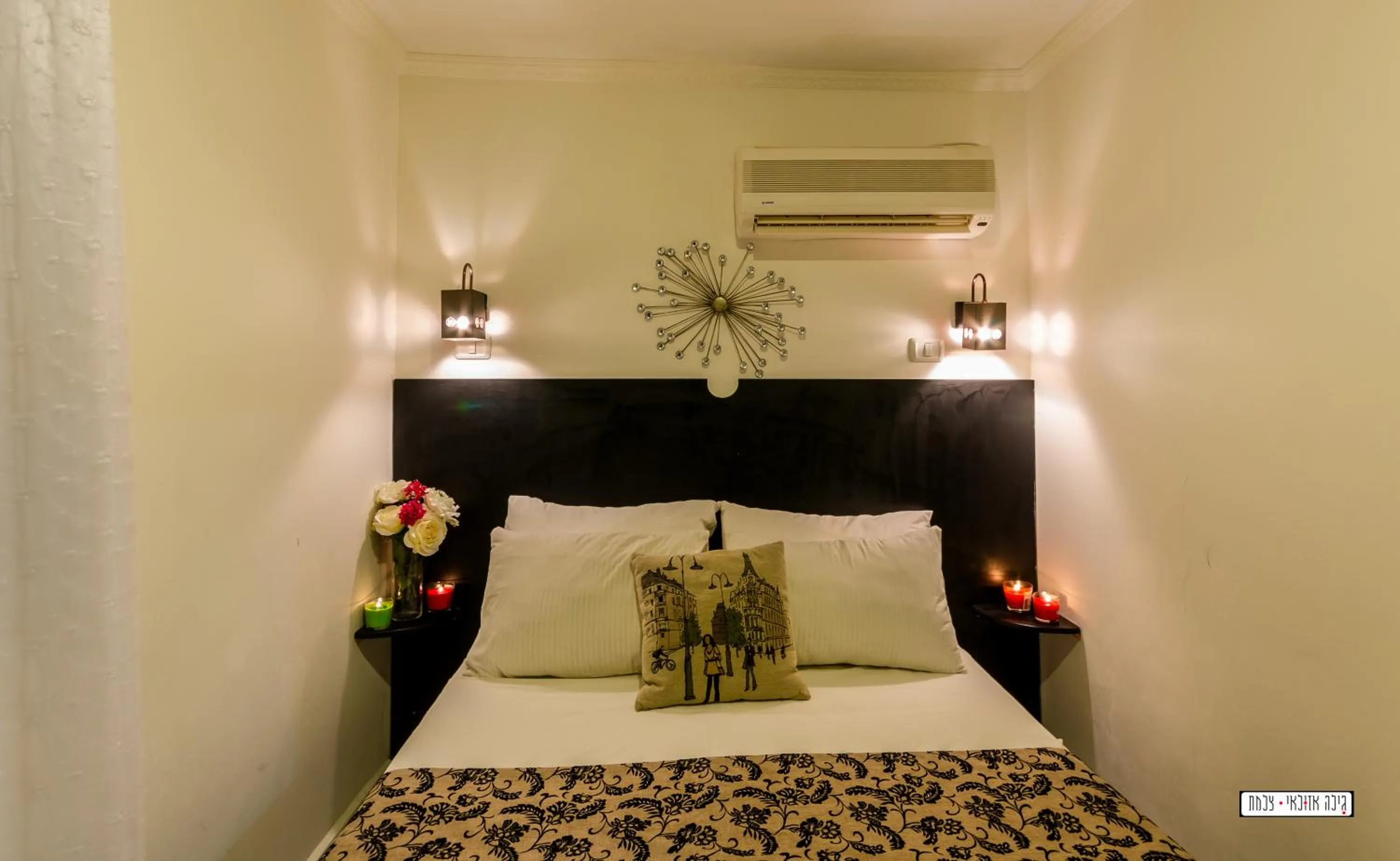 Photo of the whole room, Bed in Avigail Guest House