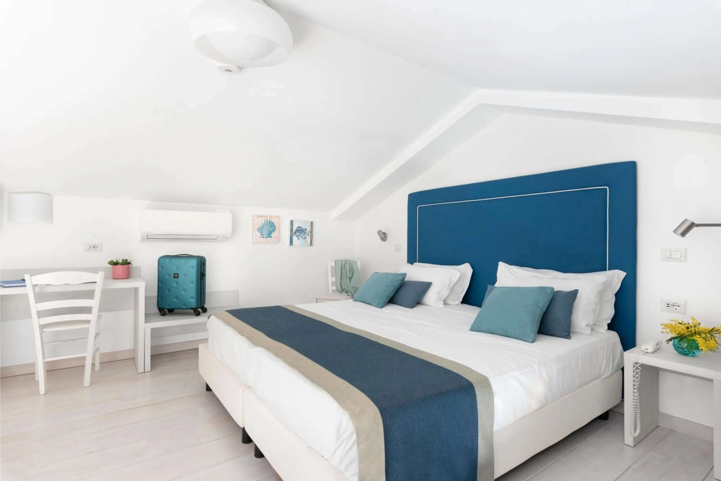 Bedroom, Bed in Al Centro Suites