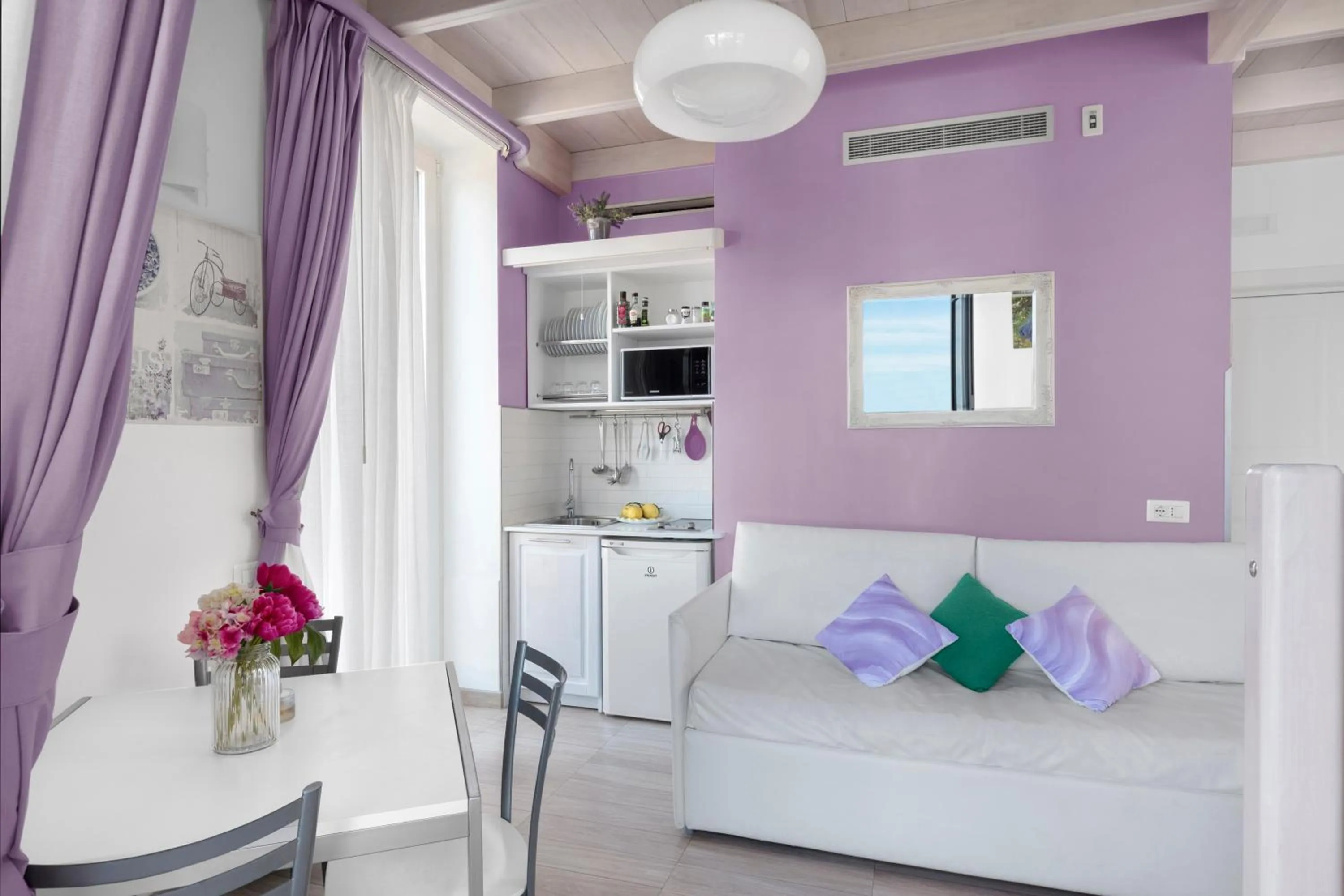 Dining area in Al Centro Suites