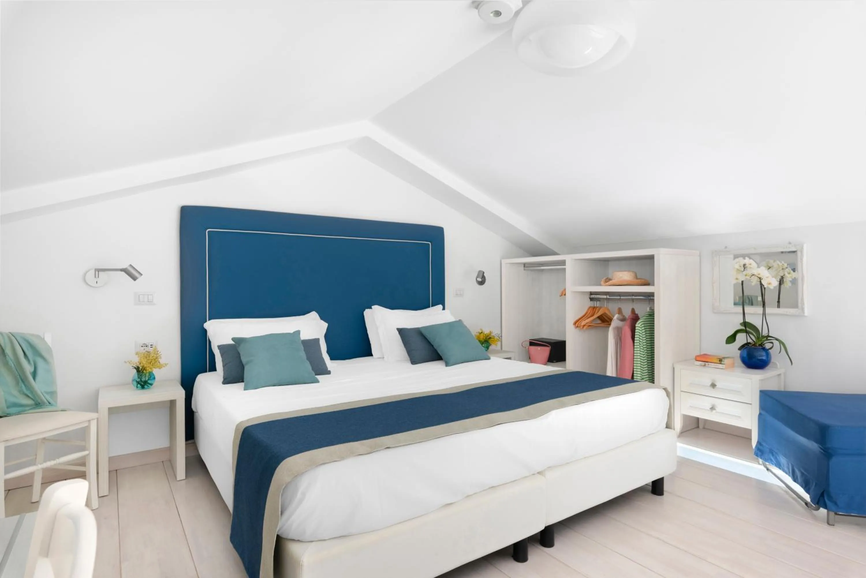 Bedroom, Bed in Al Centro Suites