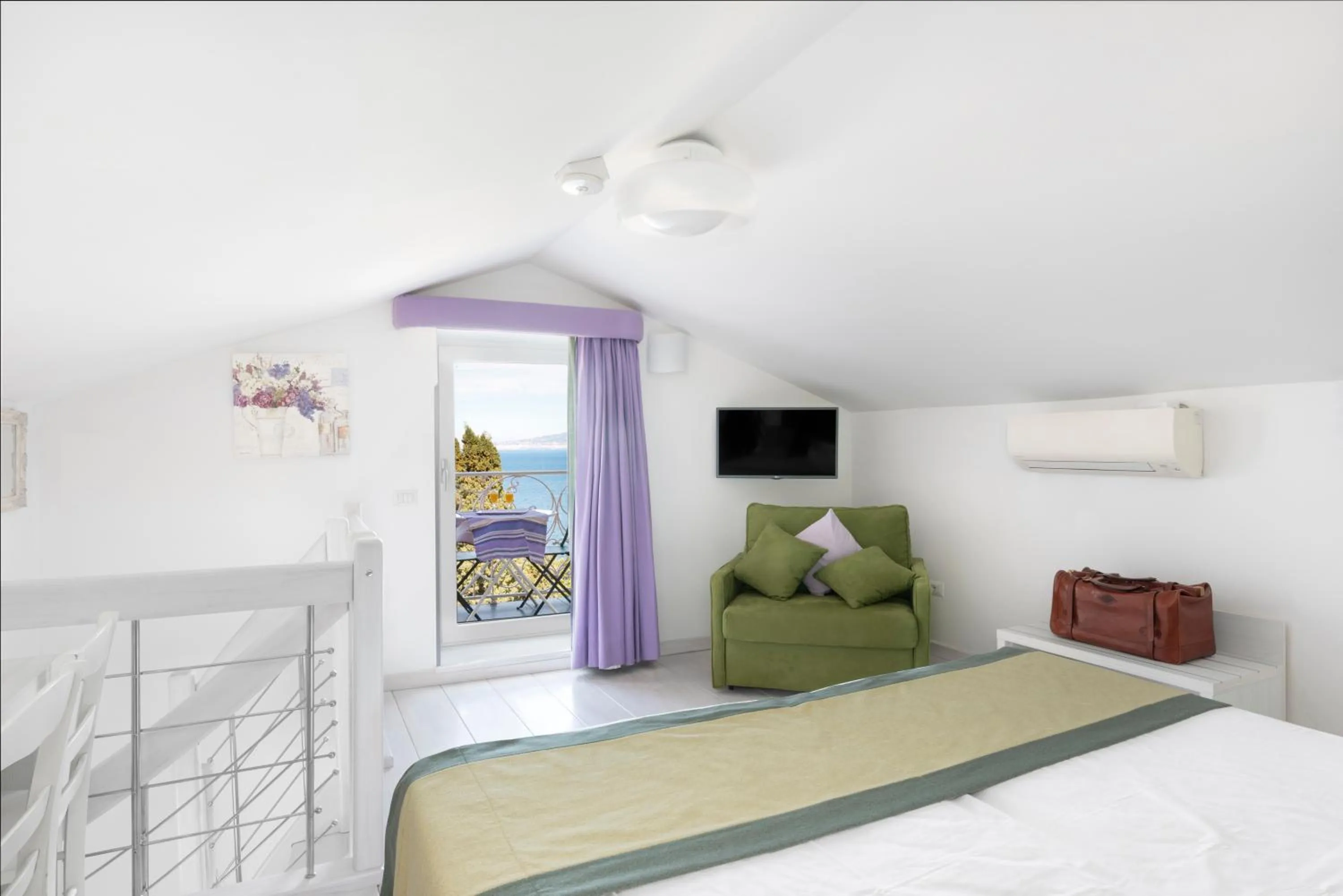 Bedroom, Bed in Al Centro Suites