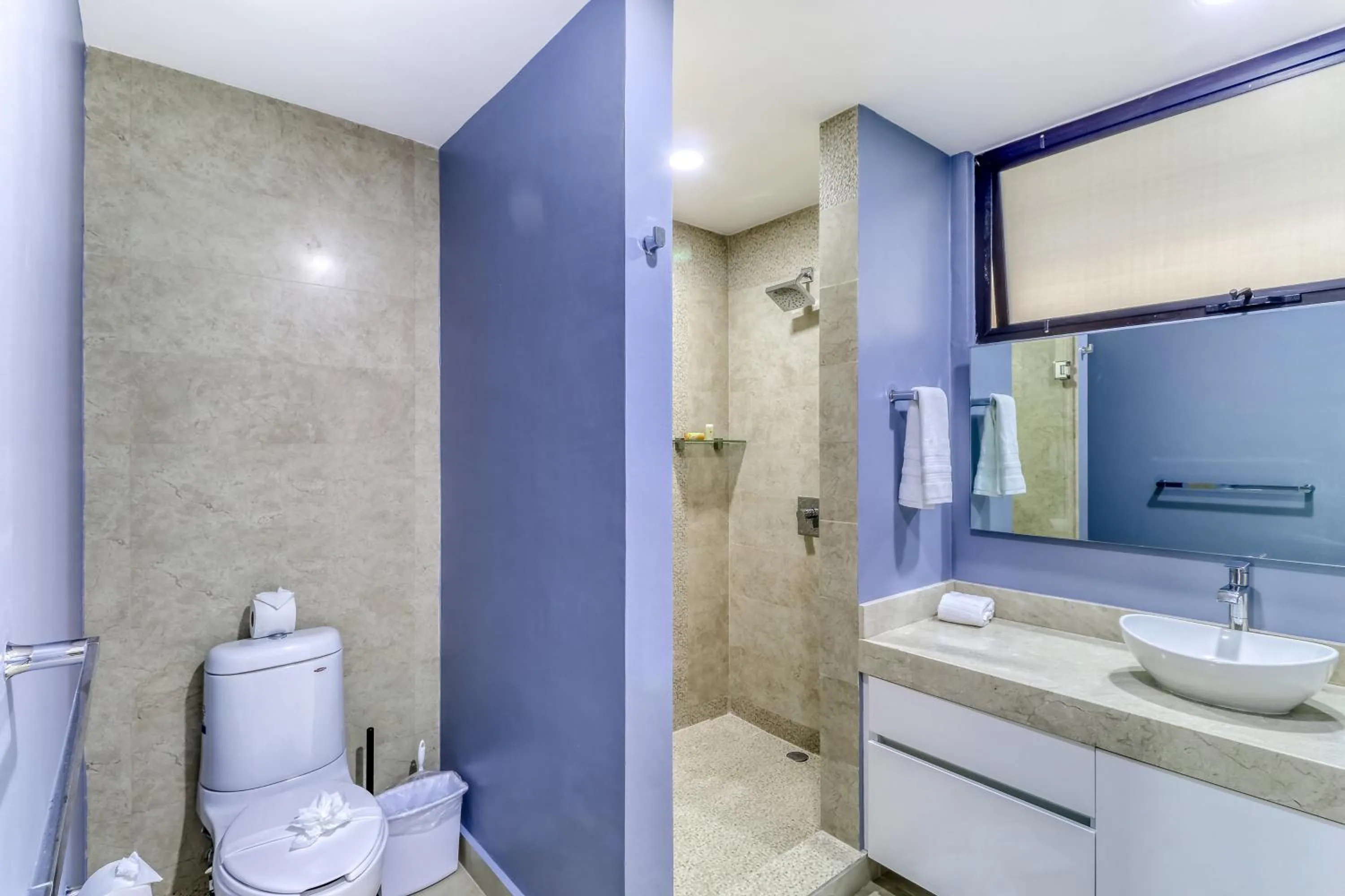 Chandelier B102 @ Lagunas