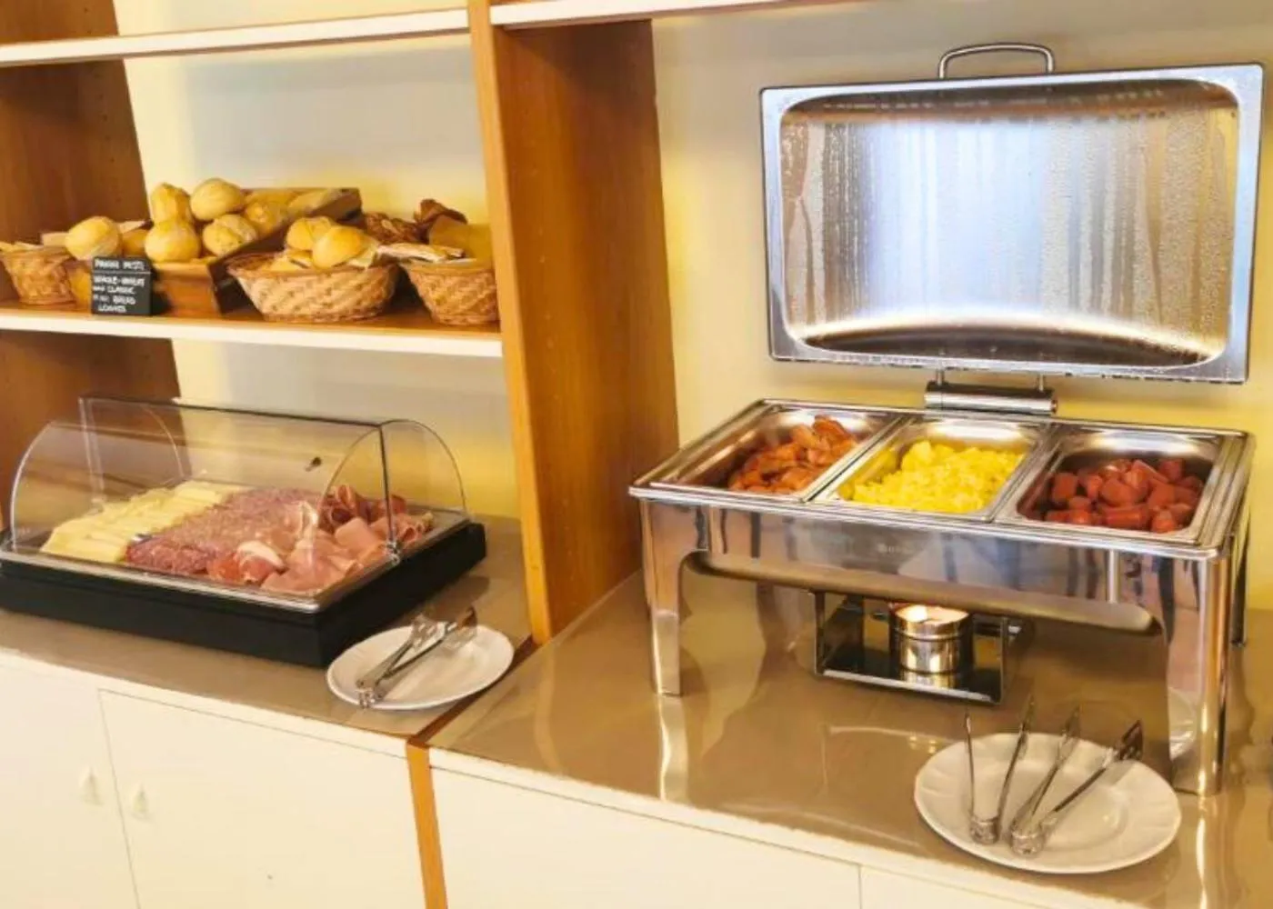 Buffet breakfast in Hotel Selene - Vista Mare