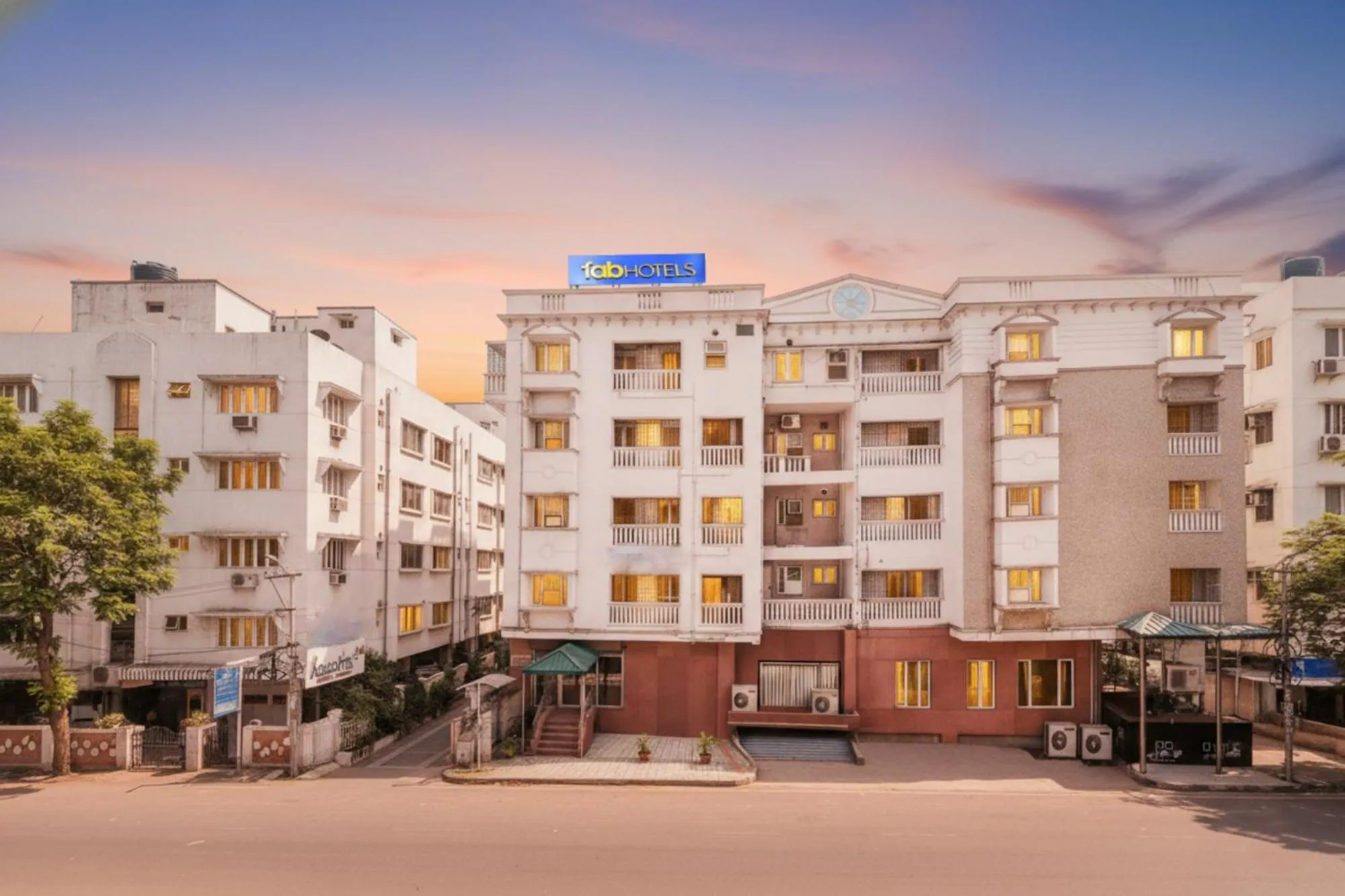 Property building in Fabhotel Blossoms Service Apartment - T Nagar