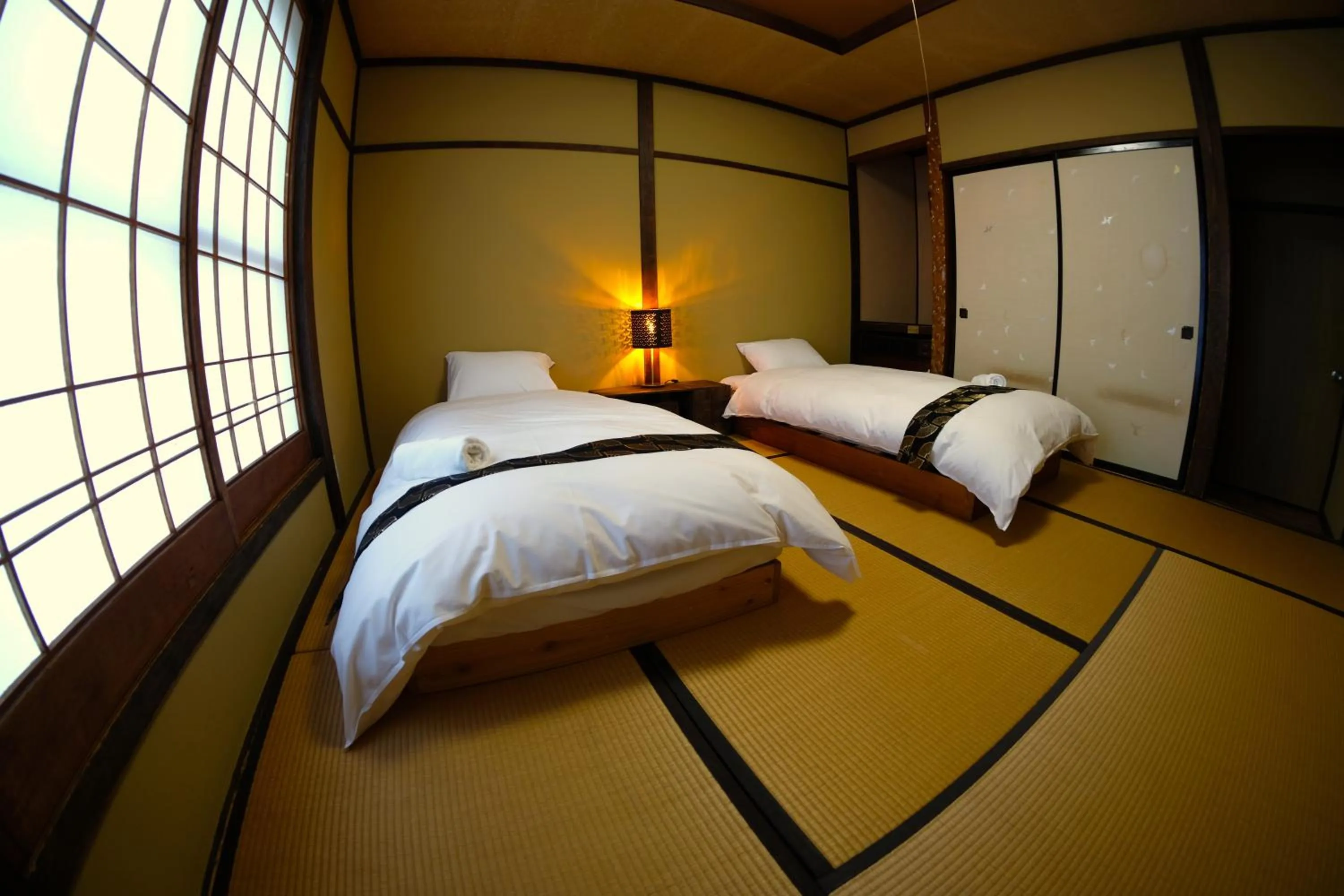 Bed in HA-MON Slope Side Hotel and Private Chalet