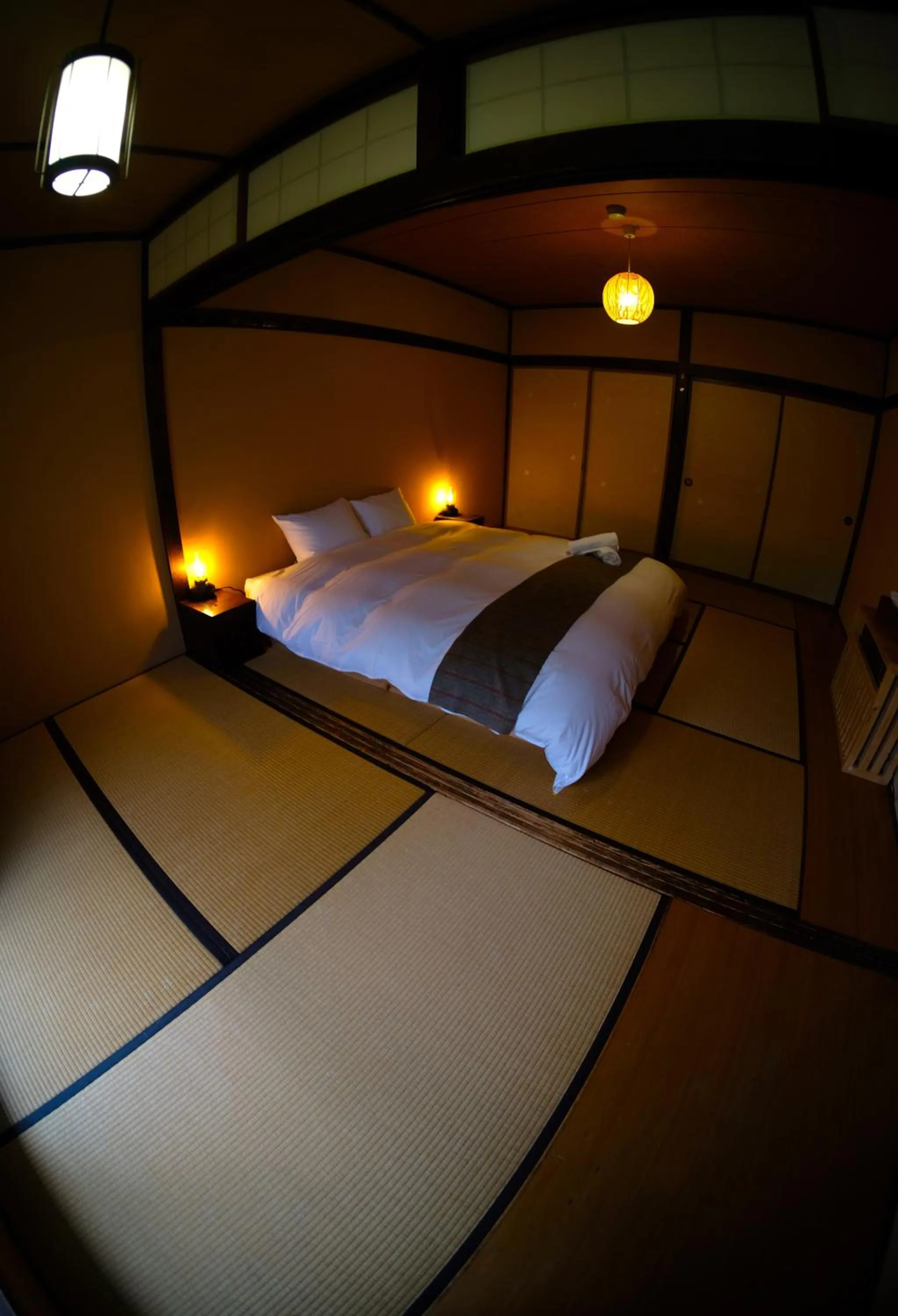 Bed in HA-MON Slope Side Hotel and Private Chalet