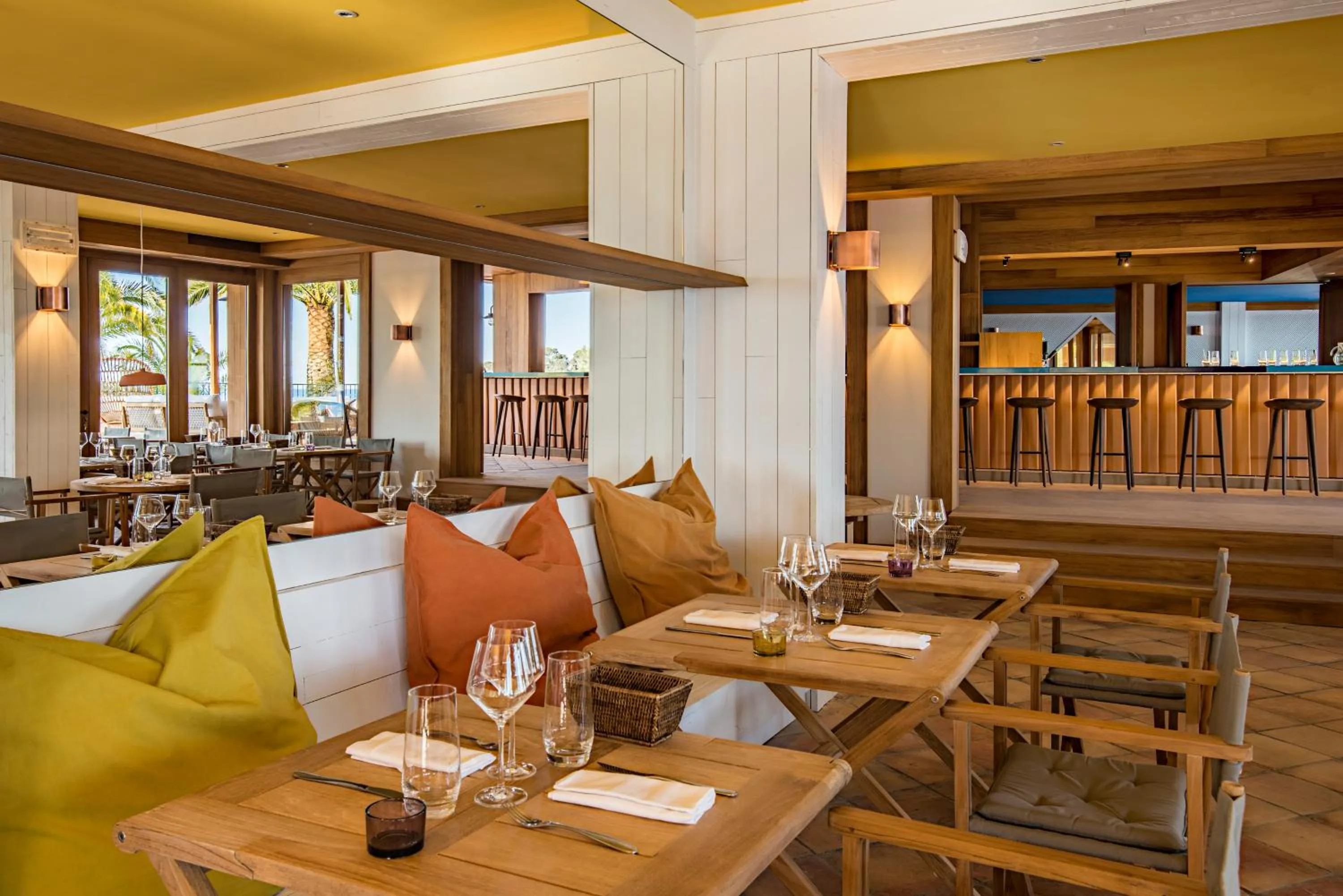 Restaurant/places to eat in Hôtel Le Bailli De Suffren