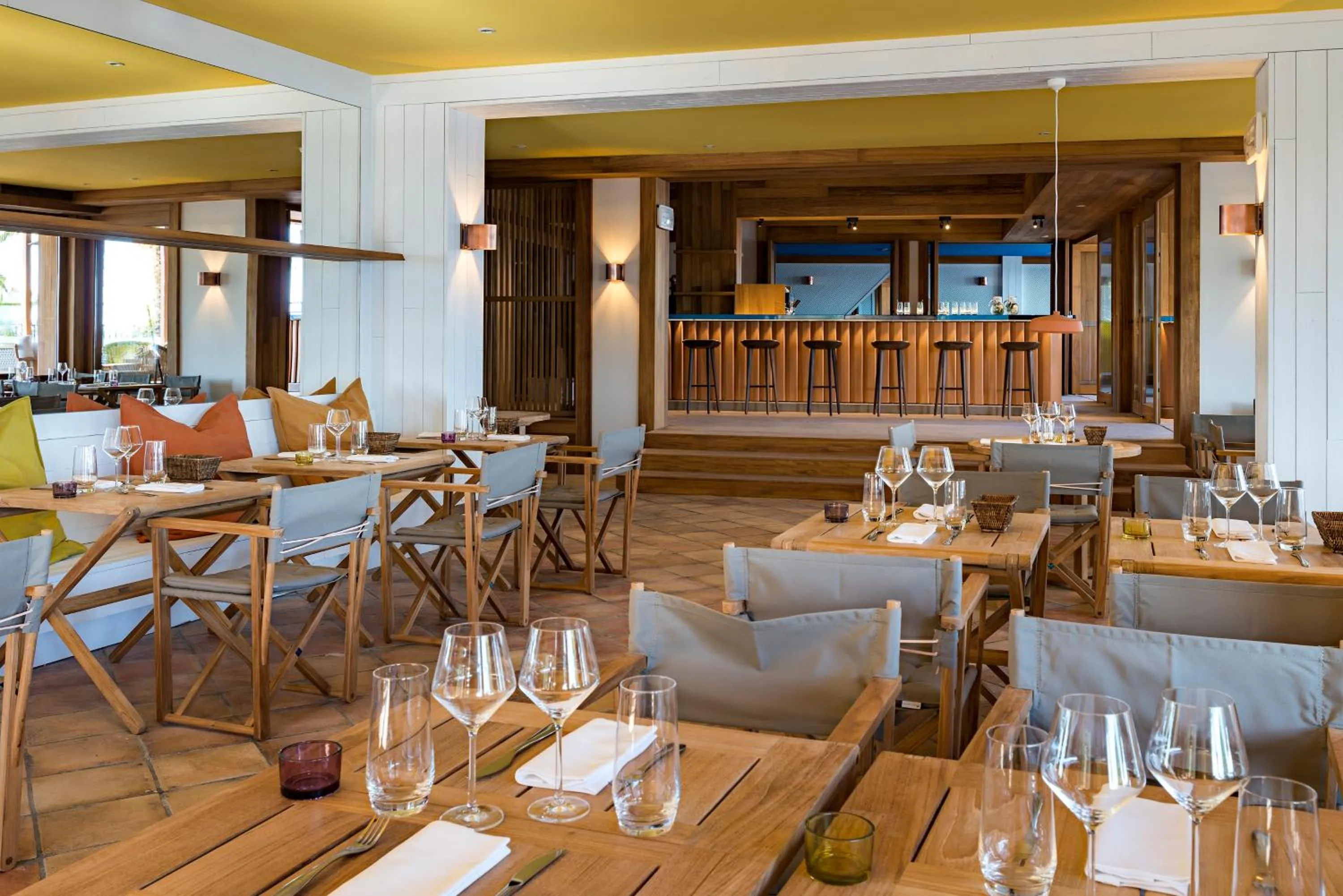 Restaurant/places to eat in Hôtel Le Bailli De Suffren