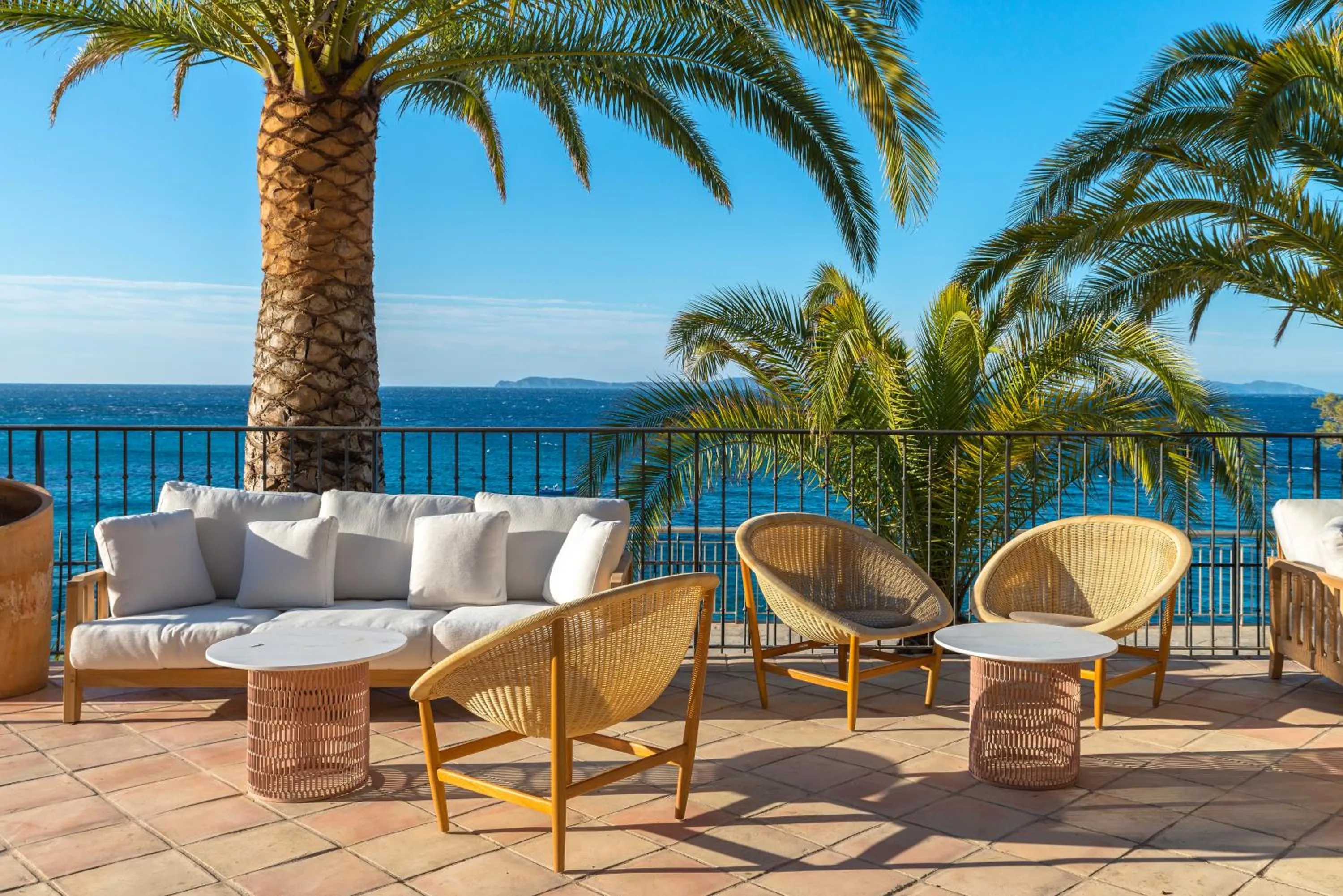 Patio in Hôtel Le Bailli De Suffren