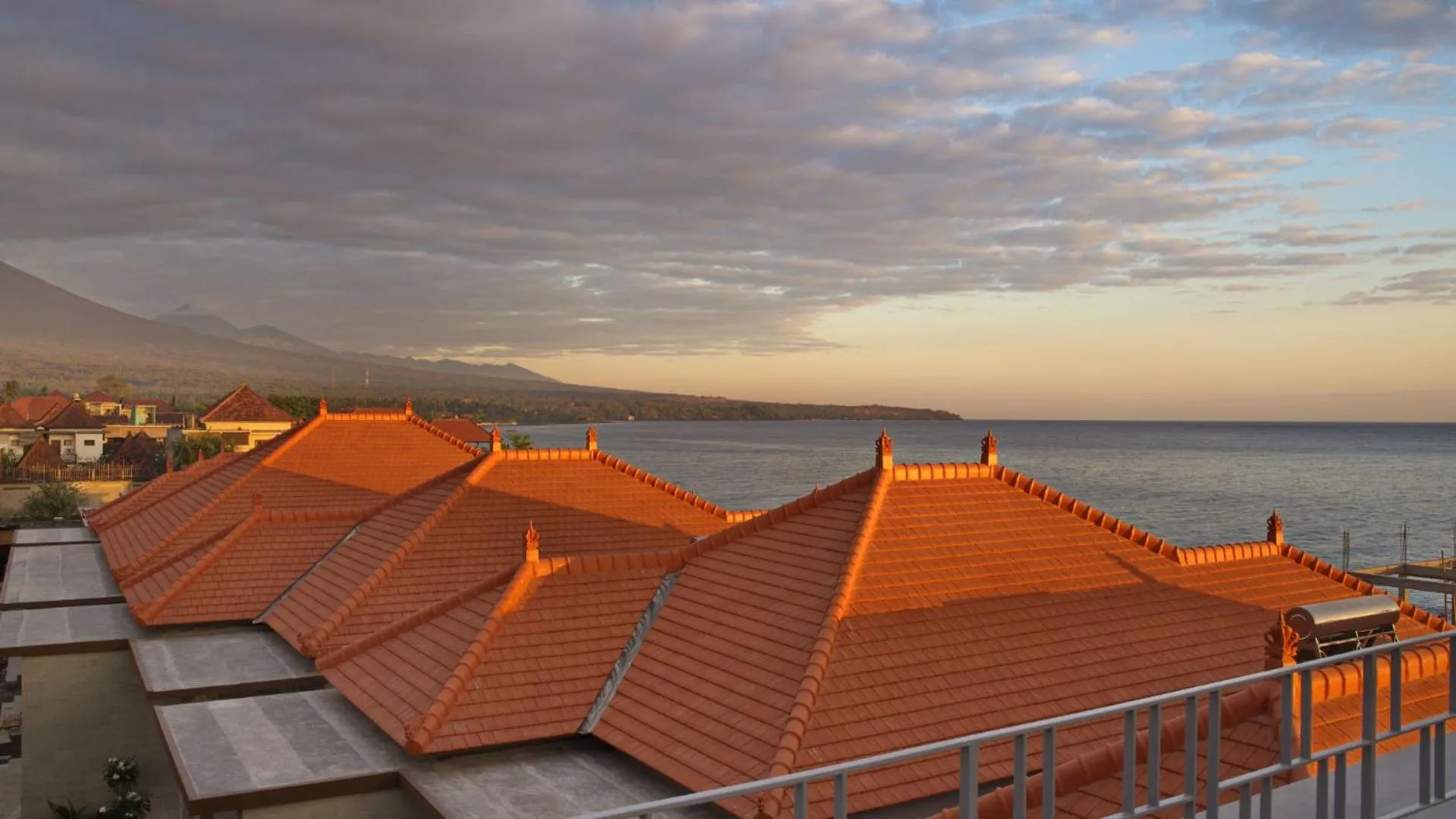 Sunset in Seamount Hotel Amed