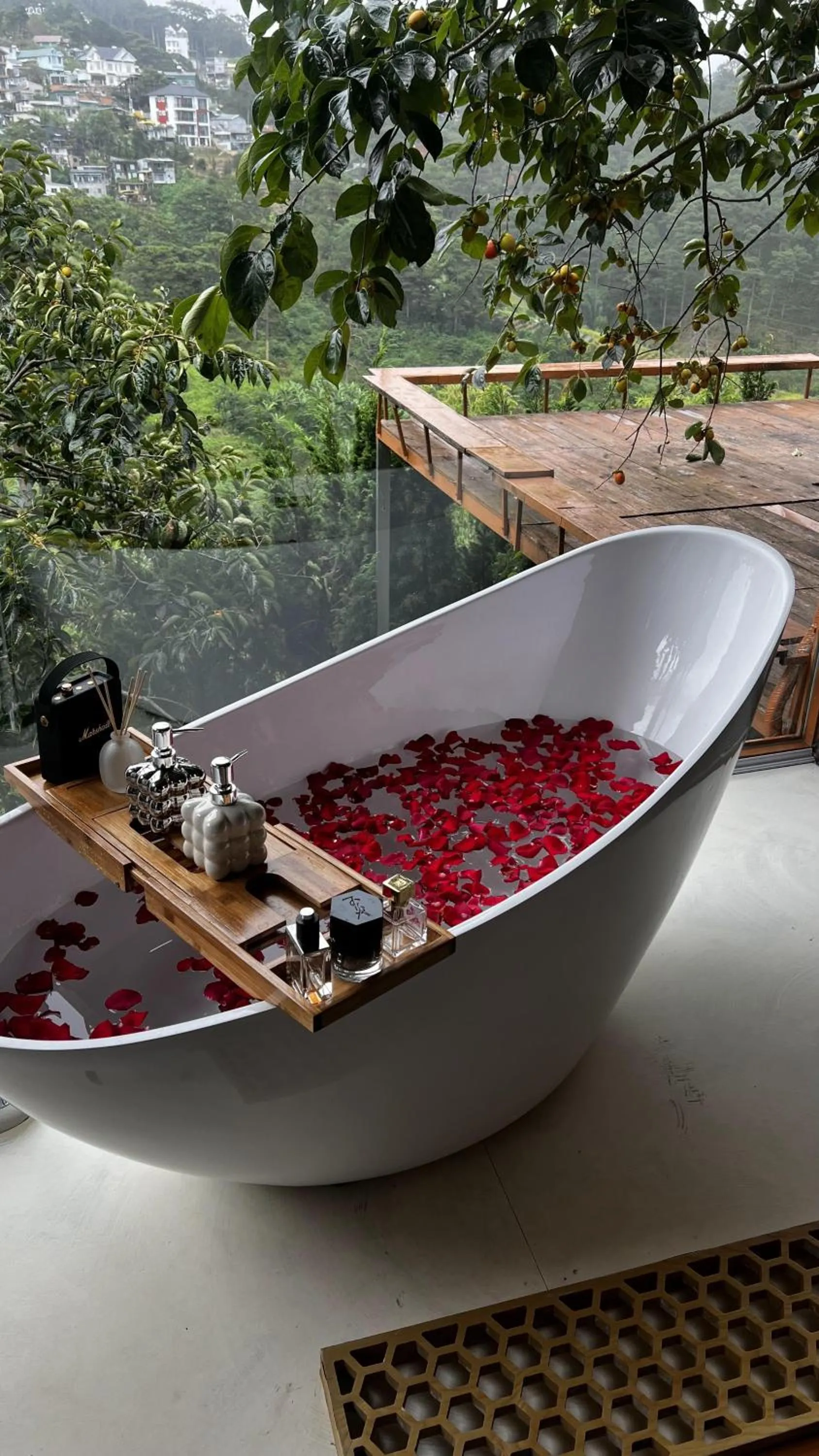 Hot Tub in An Yên Villa Đà Lạt