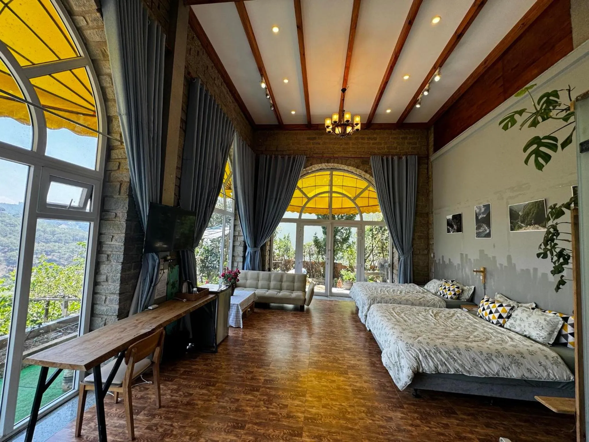 Bed in An Yên Villa Đà Lạt